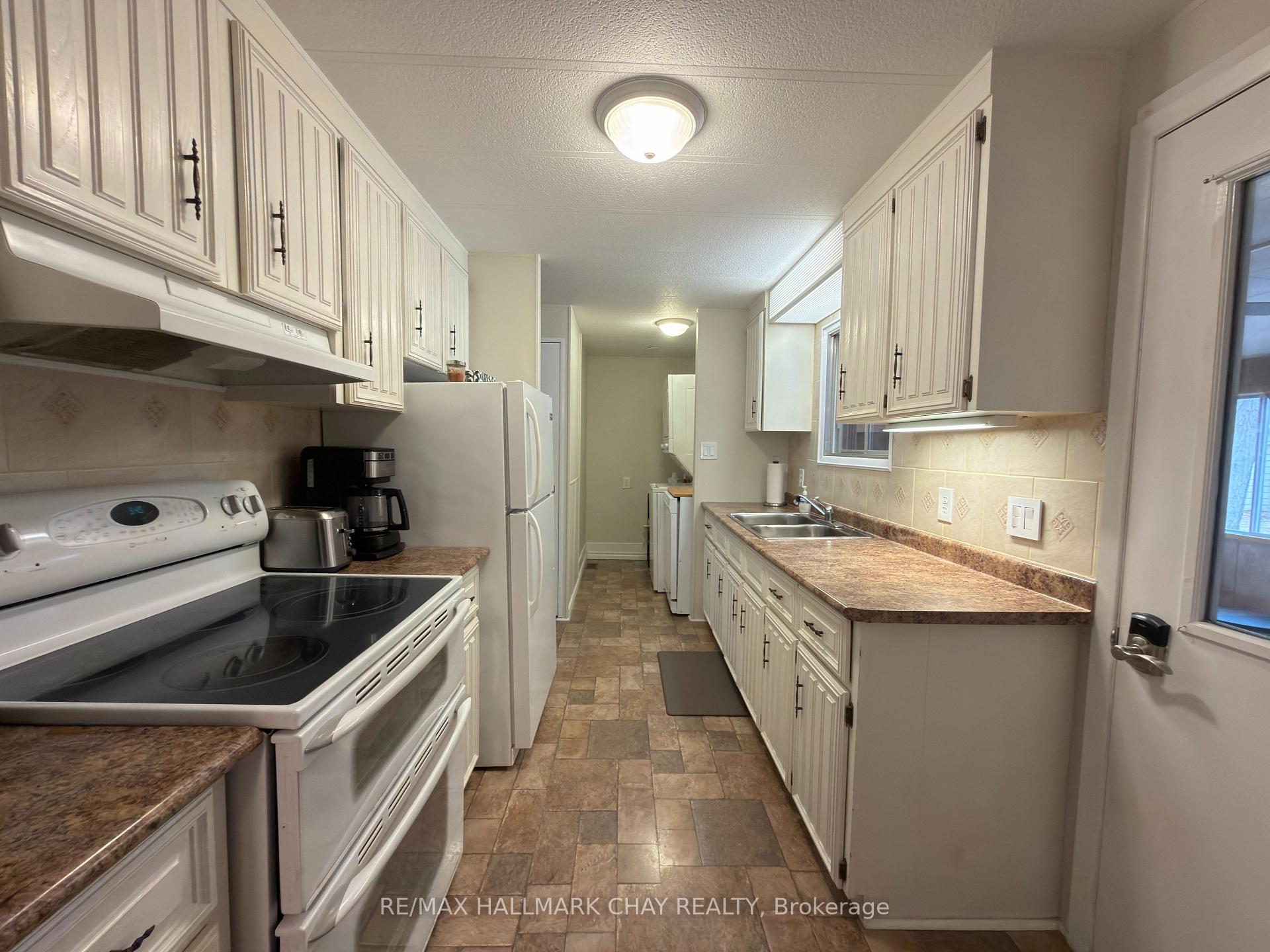 Photo 13 of 13 Carruthers Street N, Wasaga Beach — HOMEH