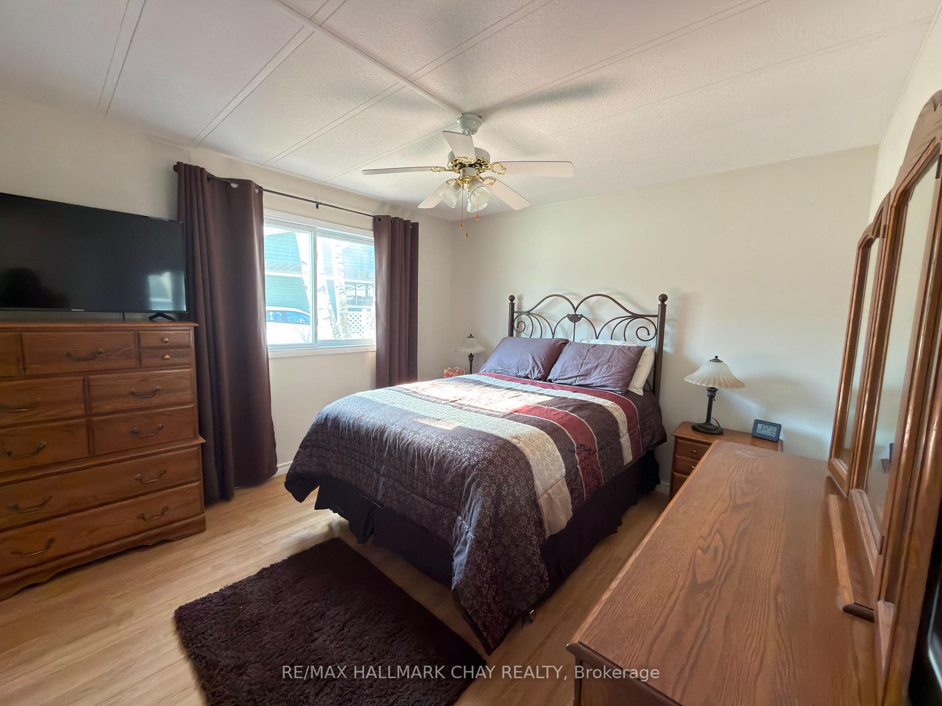 Photo 15 of 13 Carruthers Street N, Wasaga Beach — HOMEH