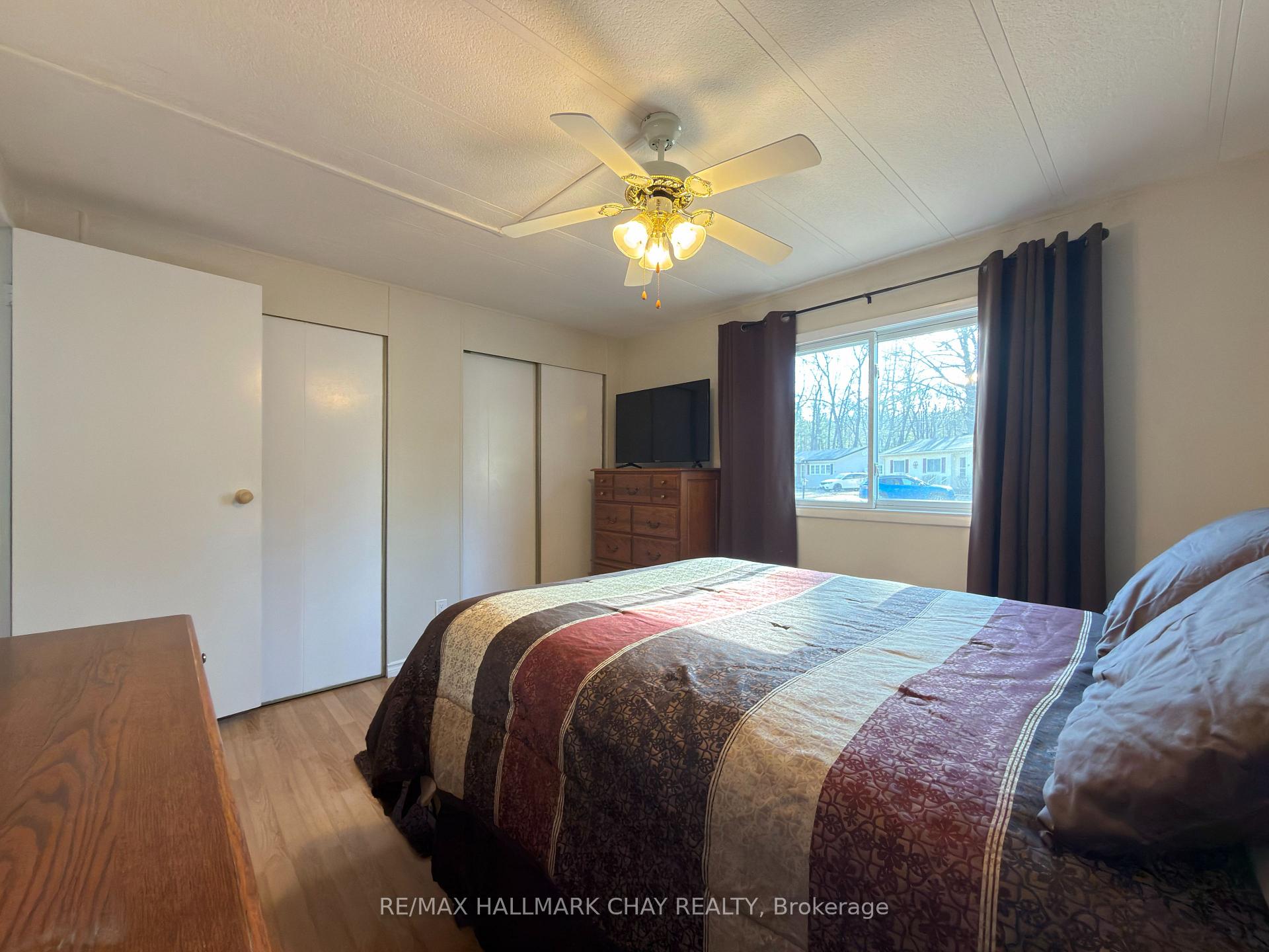 Photo 16 of 13 Carruthers Street N, Wasaga Beach — HOMEH
