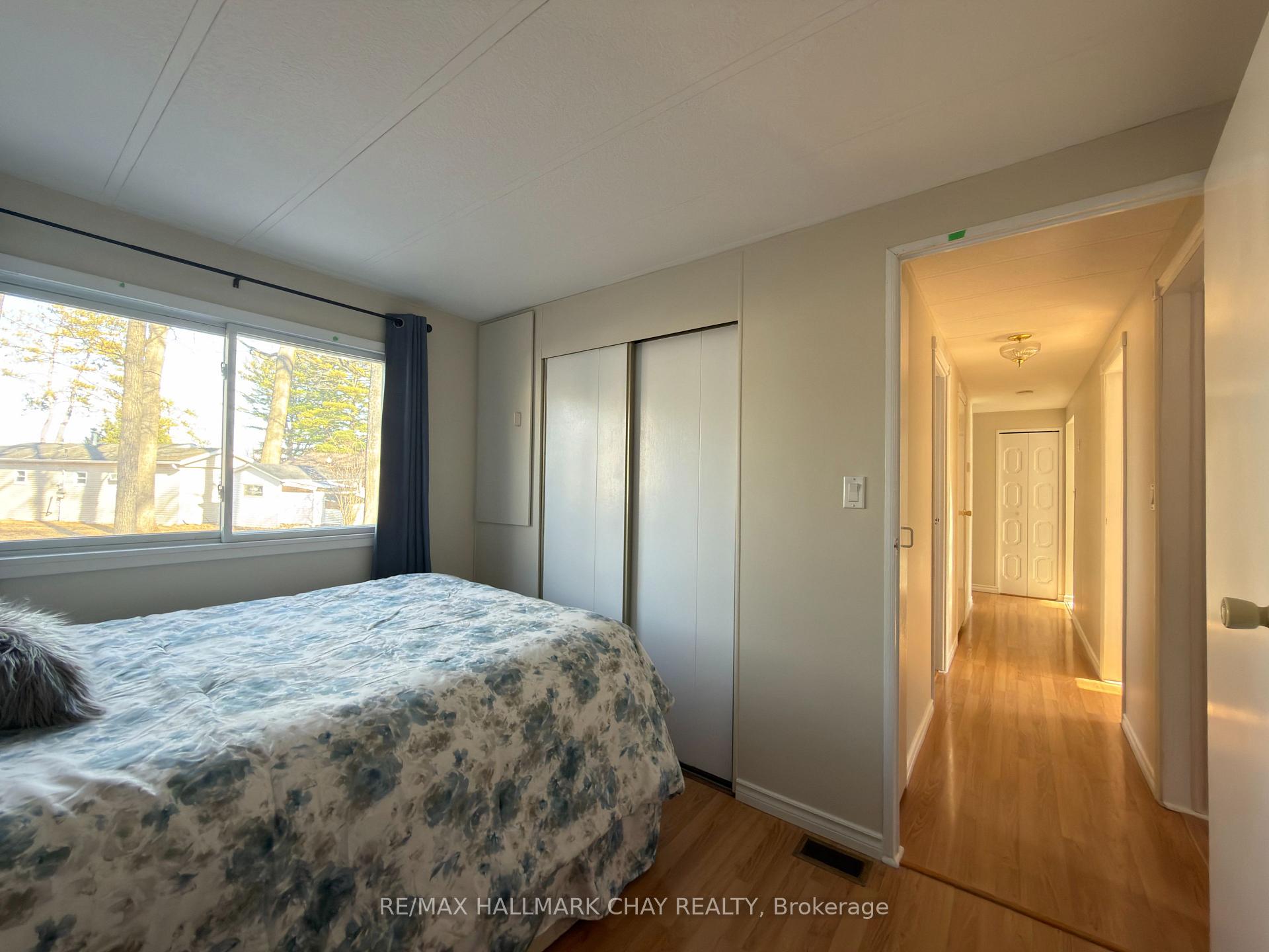 Photo 19 of 13 Carruthers Street N, Wasaga Beach — HOMEH