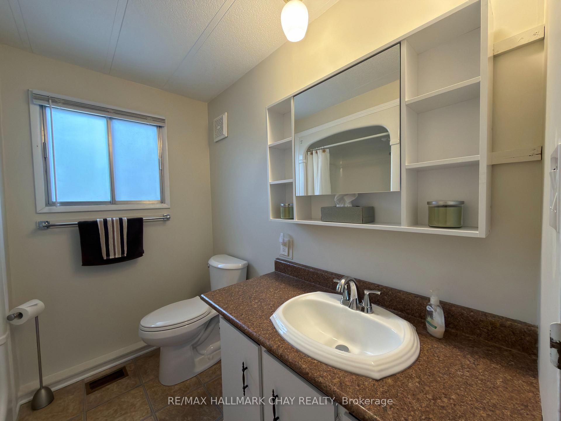 Photo 22 of 13 Carruthers Street N, Wasaga Beach — HOMEH