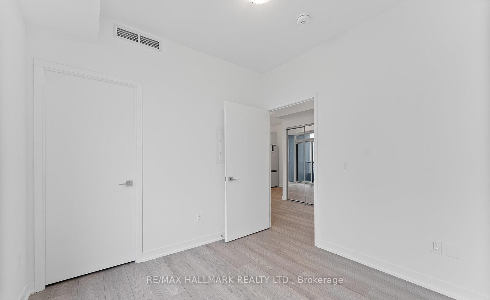 Photo 9 of Unit 1719, 10 Abeja Street, Vaughan, Concord — HOMEH