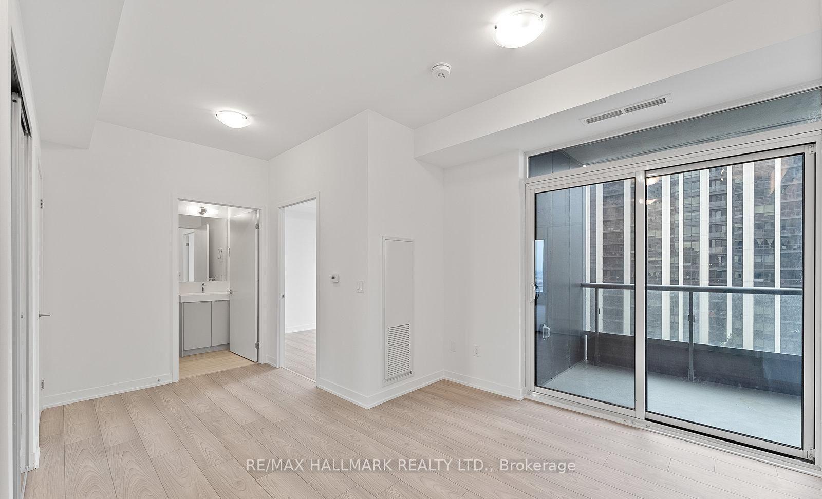 Photo 10 of Unit 1719, 10 Abeja Street, Vaughan, Concord — HOMEH