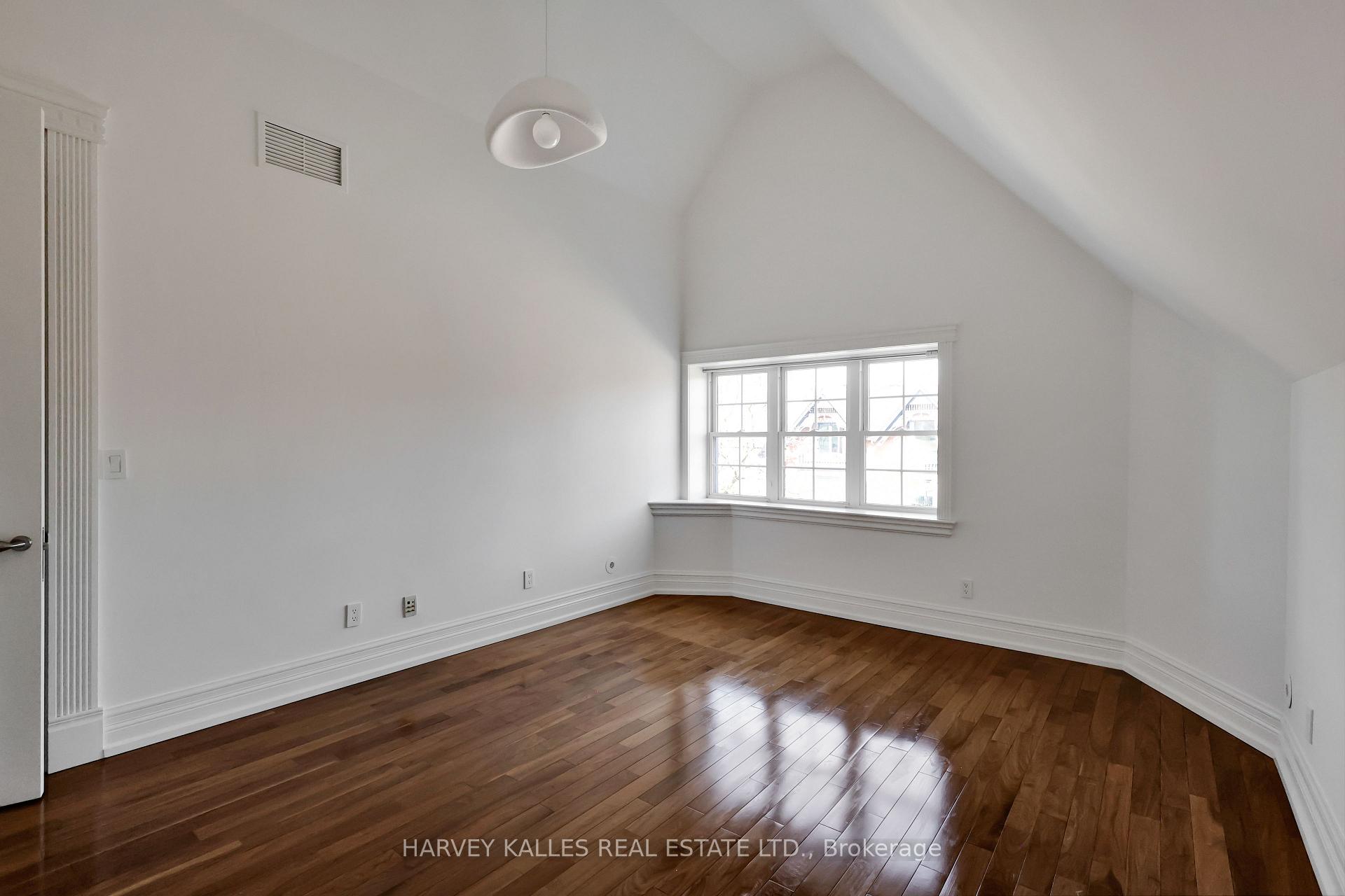 Photo 41 of 140 Bedford Road, Toronto, The Annex — HOMEH