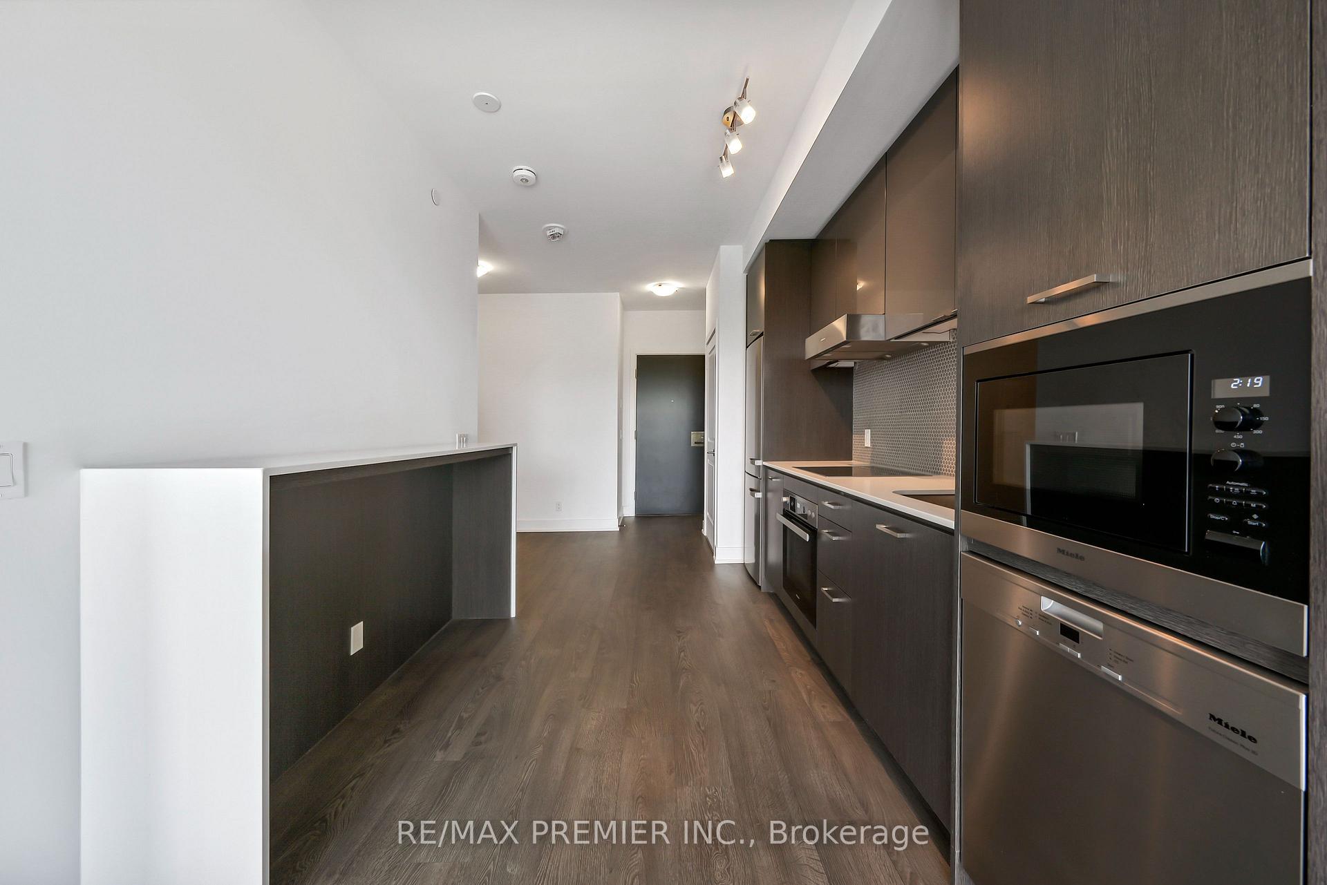 Photo 11 of Unit 503, 11 Lillian Street, Toronto, Mount Pleasant West — HOMEH