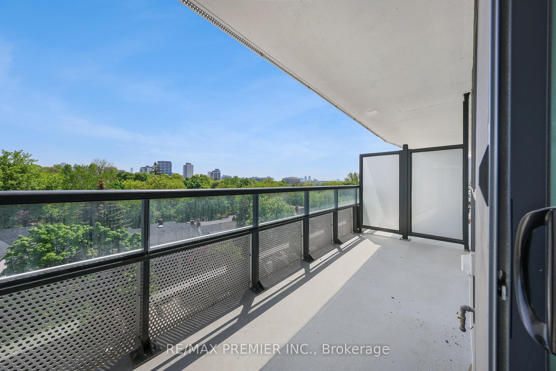 Photo 16 of Unit 503, 11 Lillian Street, Toronto, Mount Pleasant West — HOMEH