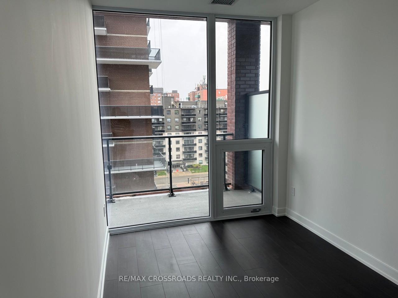 Photo 6 of Unit 612, 28 Ann Street, Mississauga, Port Credit — HOMEH