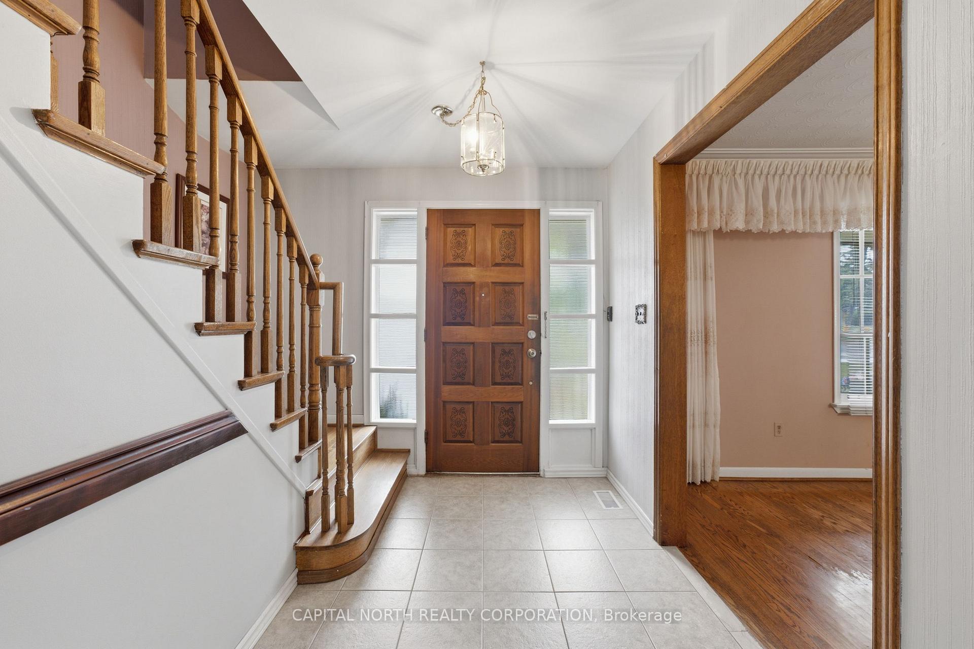 Photo 4 of 116 Exbury Road, North York, Downsview-Roding-CFB — HOMEH