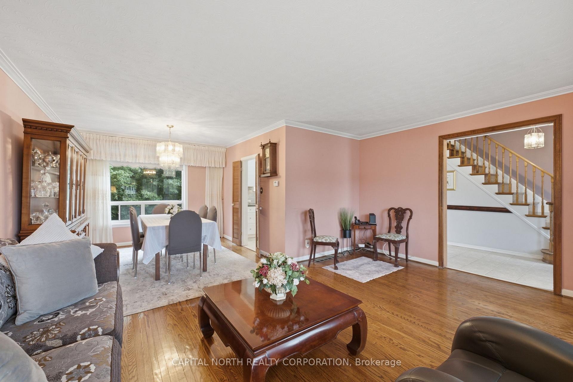 Photo 7 of 116 Exbury Road, North York, Downsview-Roding-CFB — HOMEH