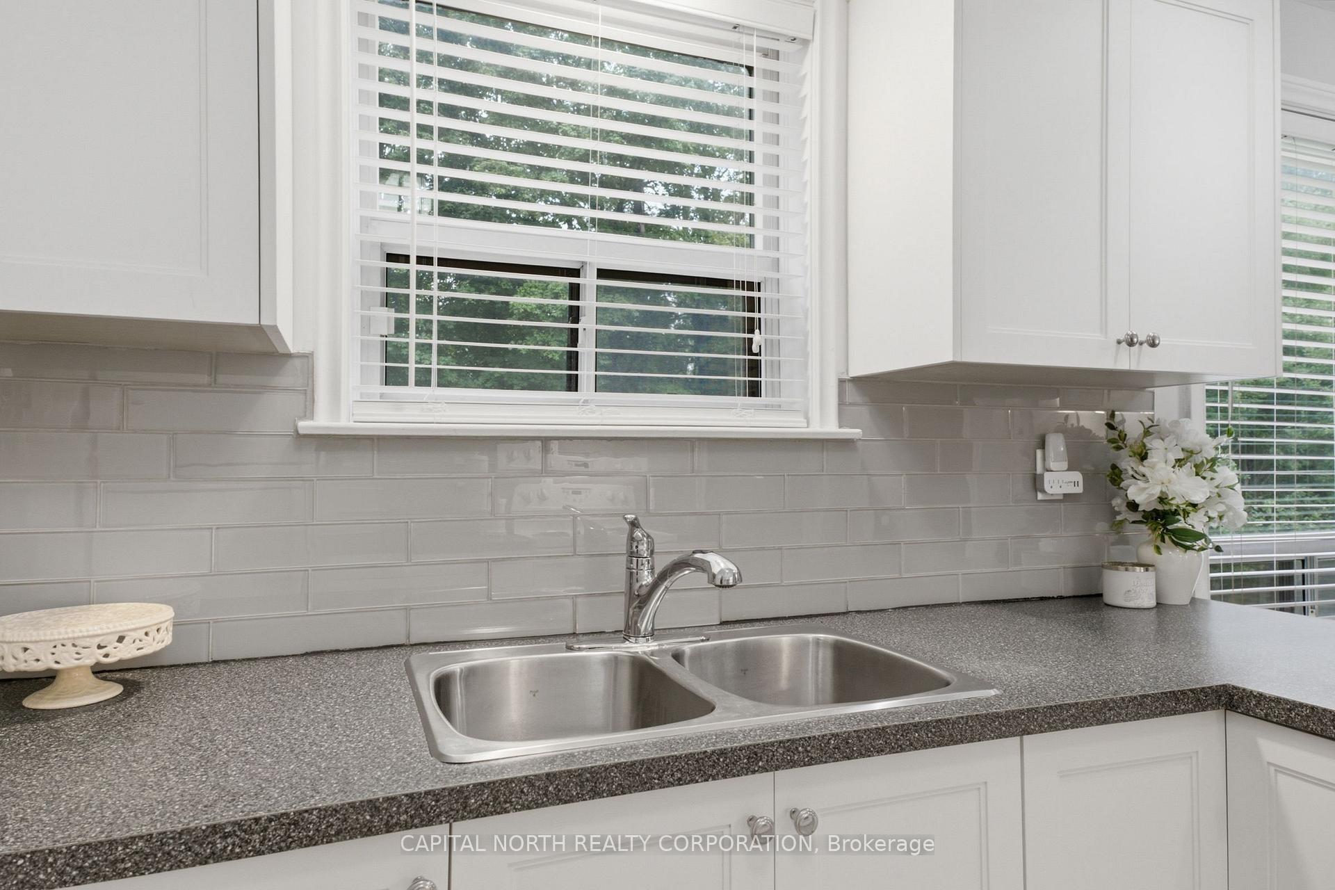Photo 14 of 116 Exbury Road, North York, Downsview-Roding-CFB — HOMEH