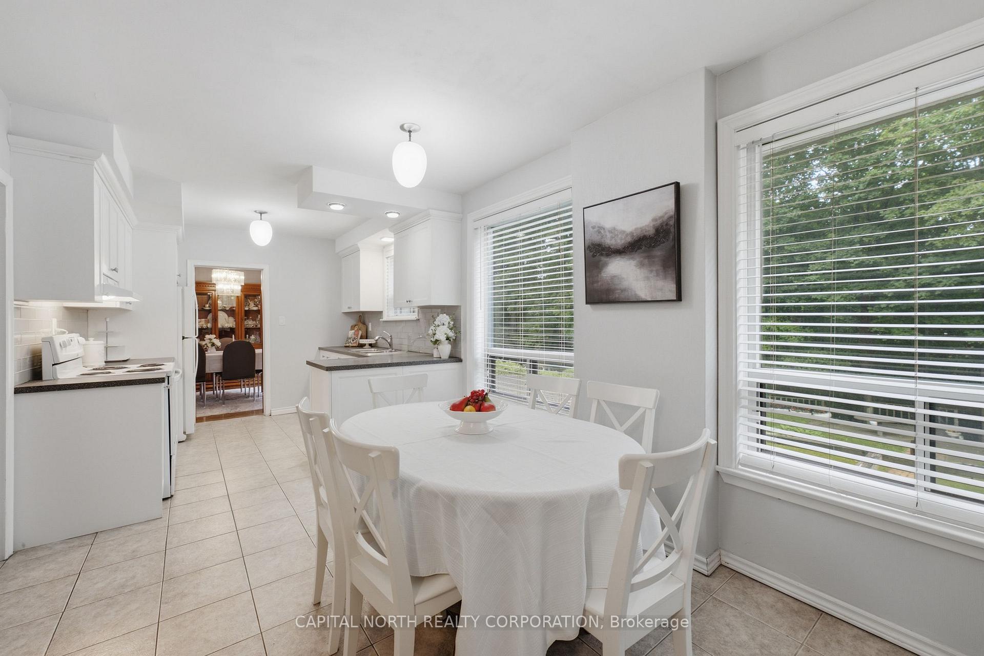 Photo 18 of 116 Exbury Road, North York, Downsview-Roding-CFB — HOMEH