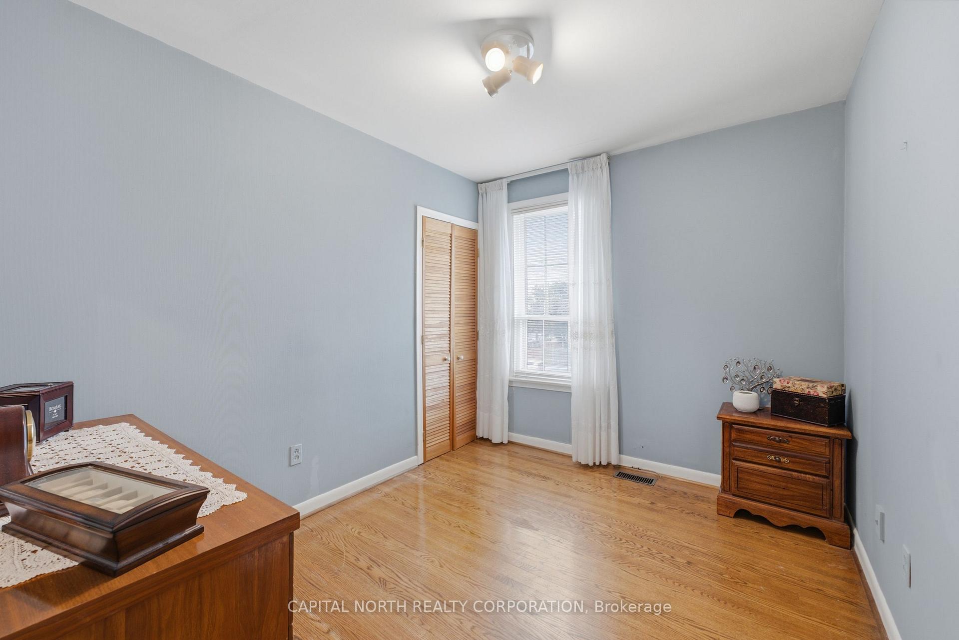 Photo 24 of 116 Exbury Road, North York, Downsview-Roding-CFB — HOMEH