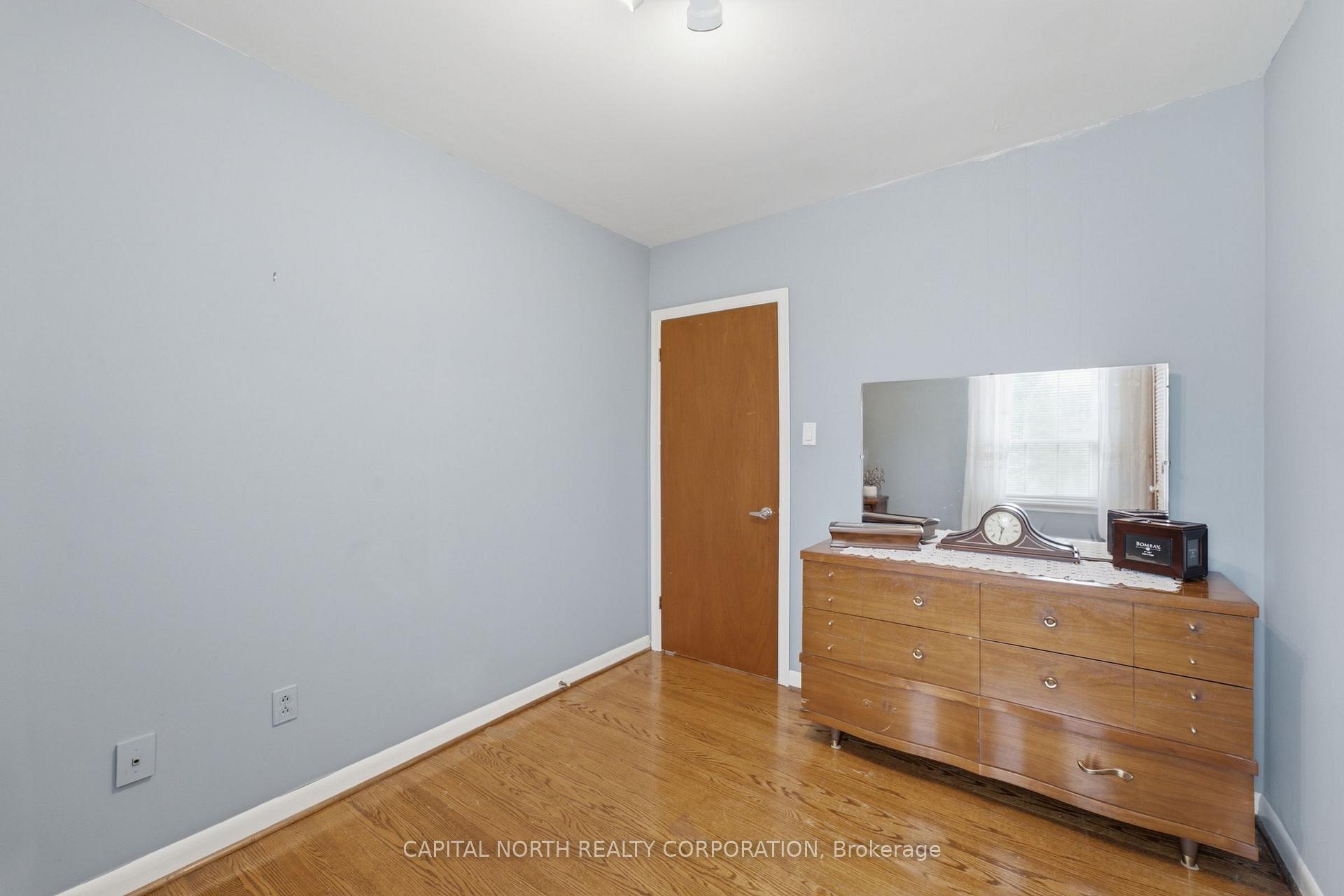 Photo 25 of 116 Exbury Road, North York, Downsview-Roding-CFB — HOMEH