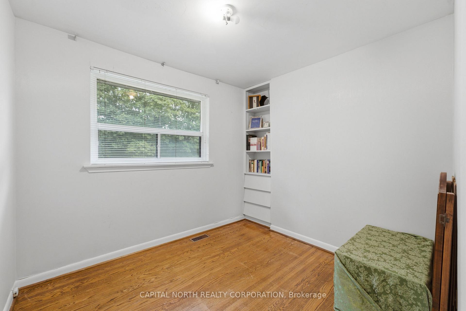 Photo 26 of 116 Exbury Road, North York, Downsview-Roding-CFB — HOMEH