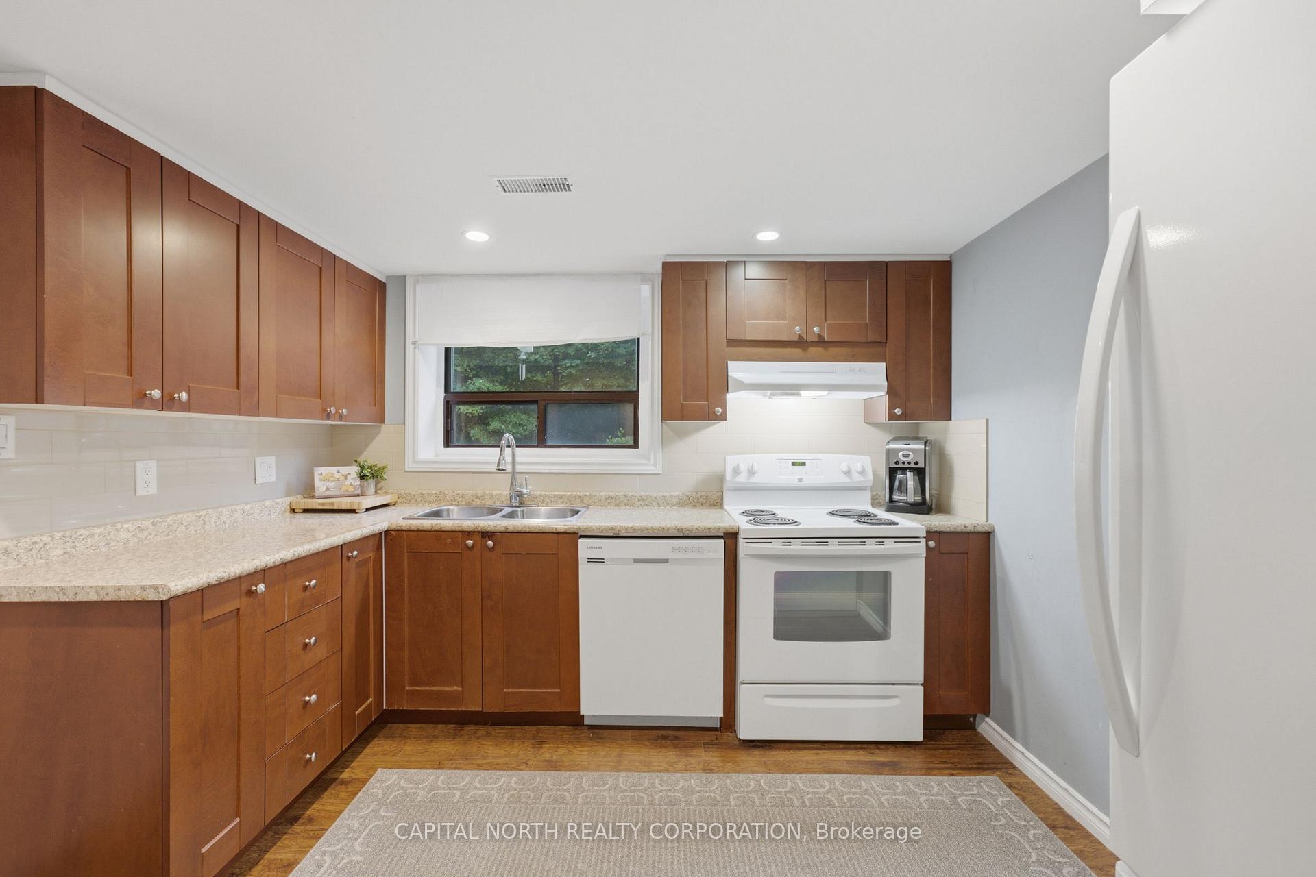 Photo 35 of 116 Exbury Road, North York, Downsview-Roding-CFB — HOMEH