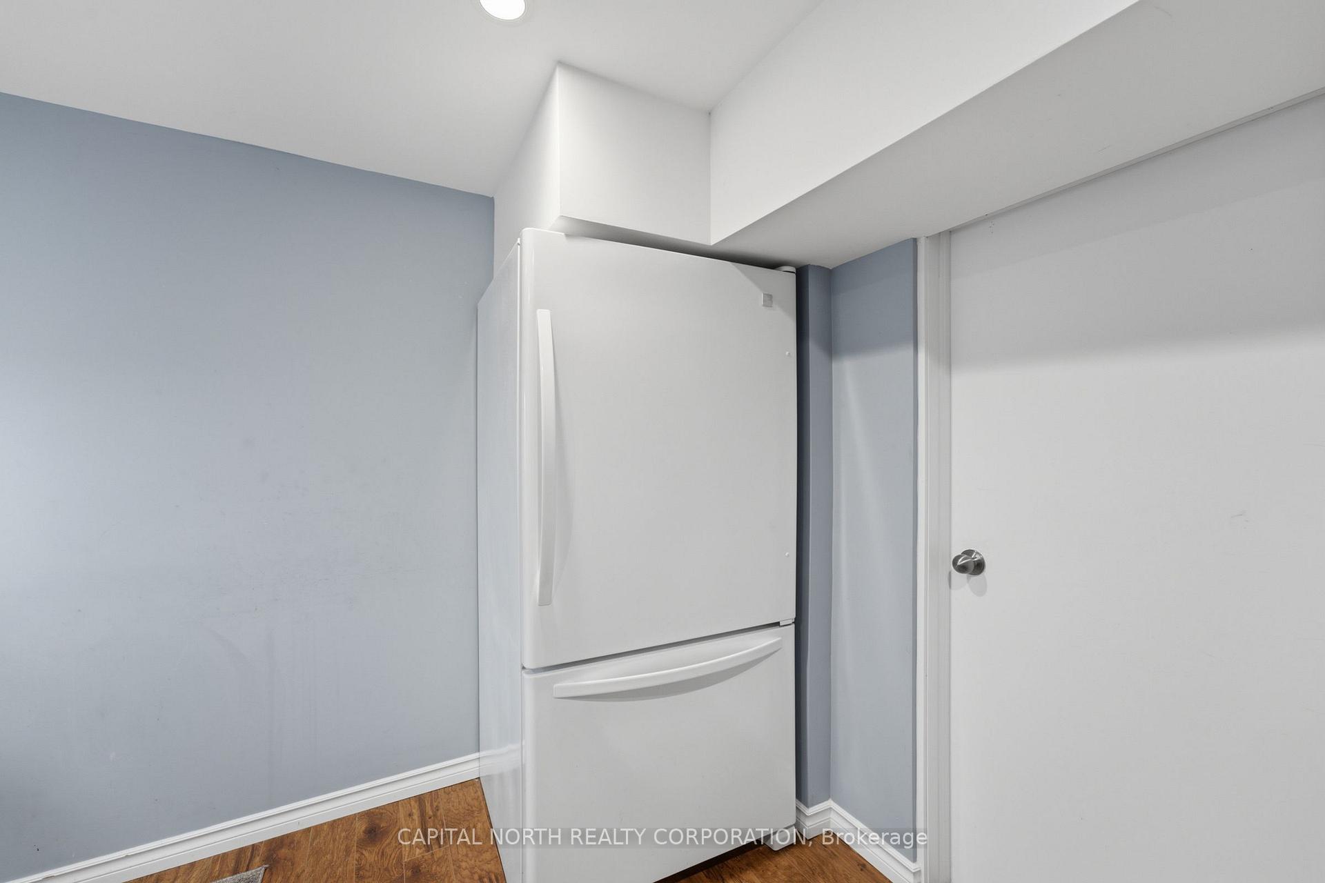 Photo 37 of 116 Exbury Road, North York, Downsview-Roding-CFB — HOMEH