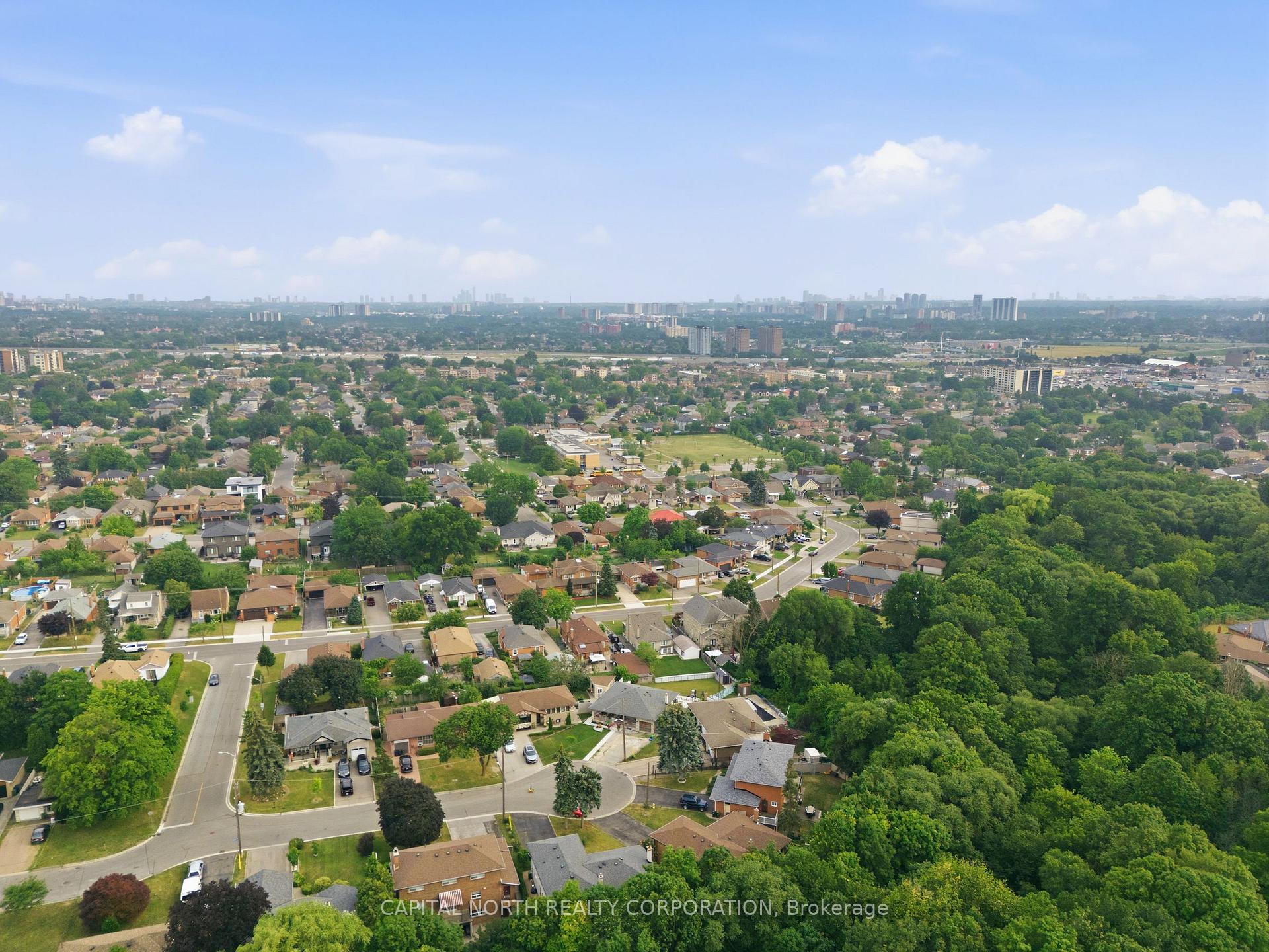 Photo 48 of 116 Exbury Road, North York, Downsview-Roding-CFB — HOMEH