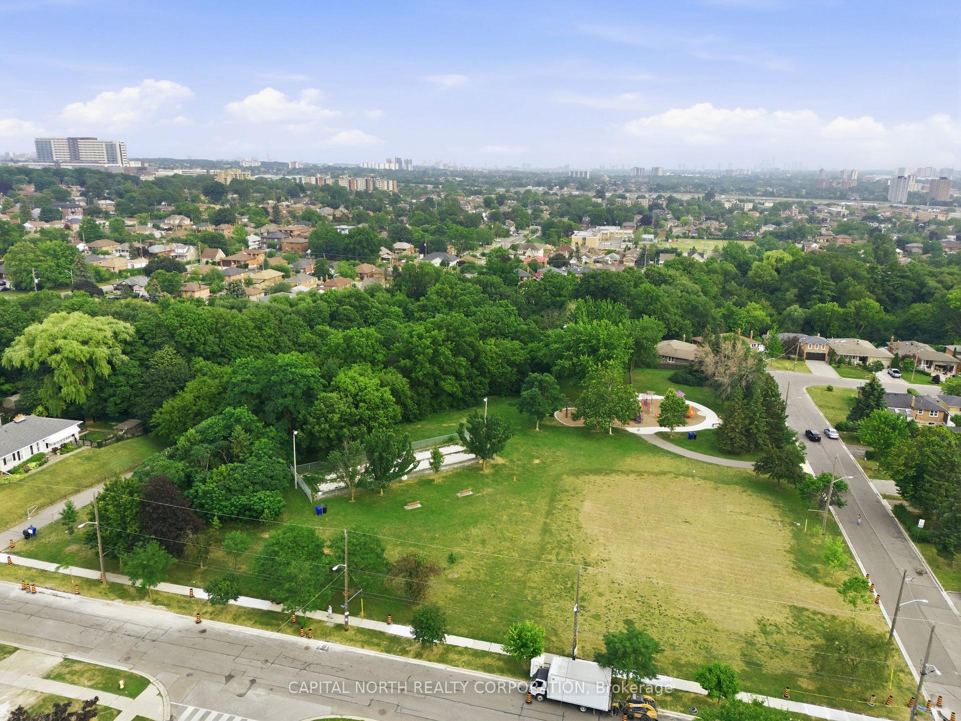 Photo 50 of 116 Exbury Road, North York, Downsview-Roding-CFB — HOMEH