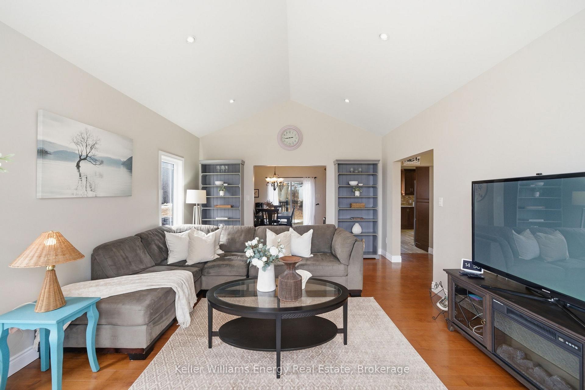 Photo 5 of 332 Carnegie Beach Road, Scugog, Rural Scugog — HOMEH