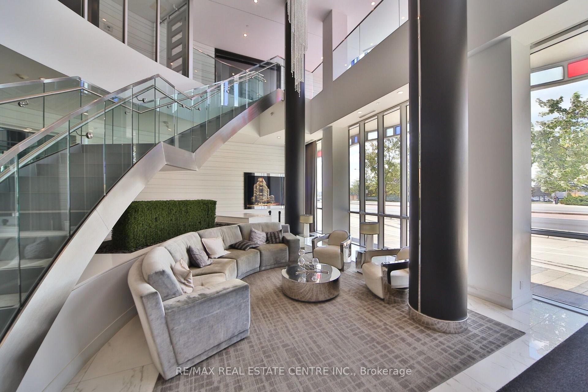 Photo 3 of Unit 315, 9471 Yonge Street, Richmond Hill, Observatory — HOMEH