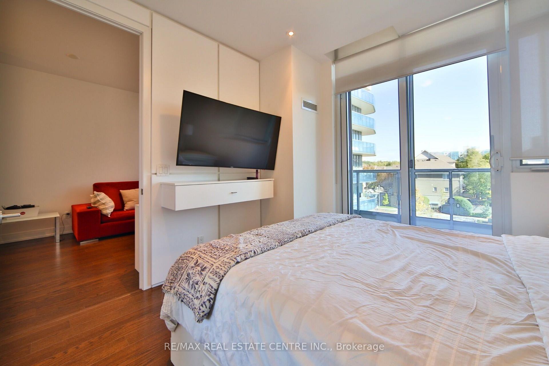 Photo 13 of Unit 315, 9471 Yonge Street, Richmond Hill, Observatory — HOMEH