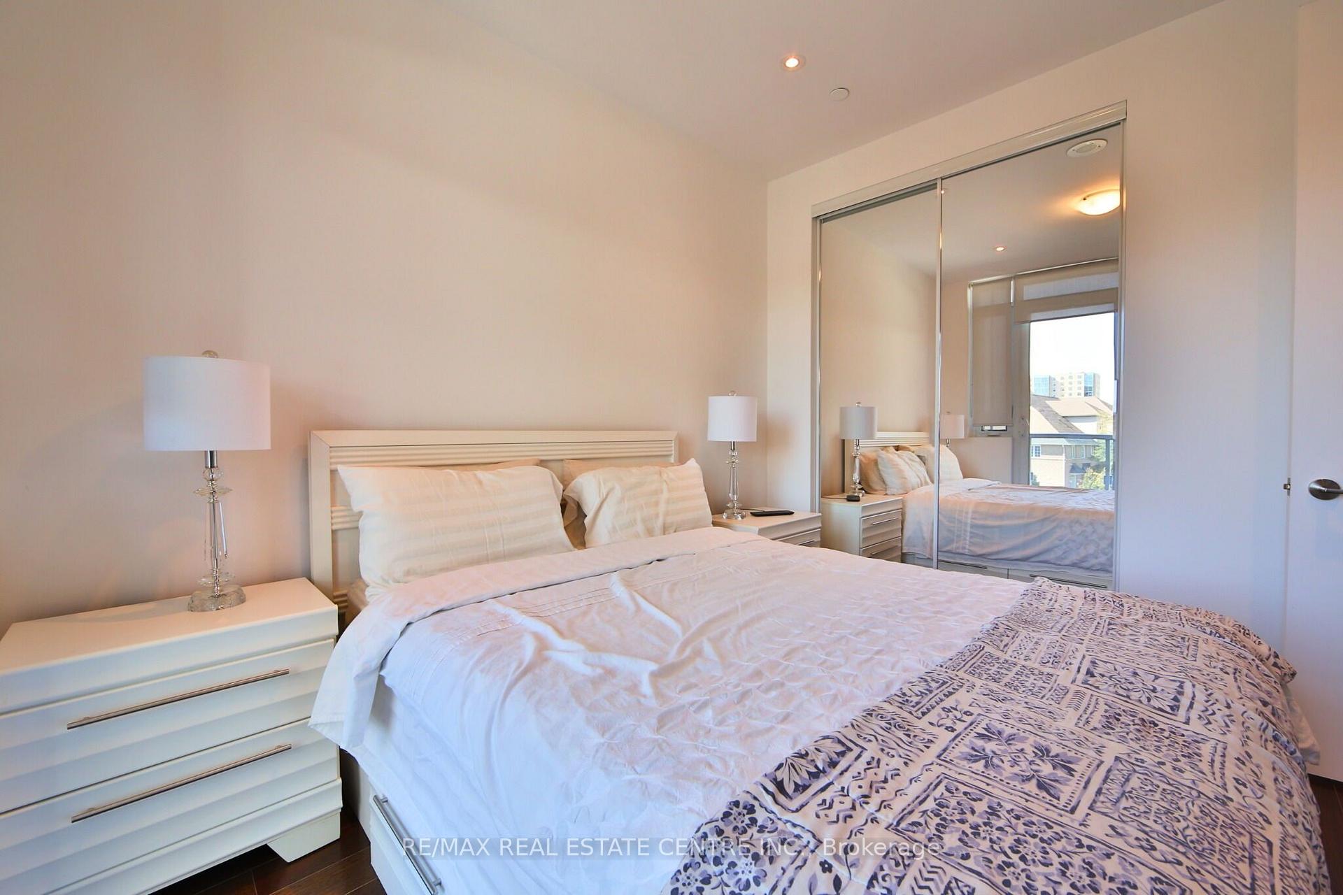 Photo 15 of Unit 315, 9471 Yonge Street, Richmond Hill, Observatory — HOMEH