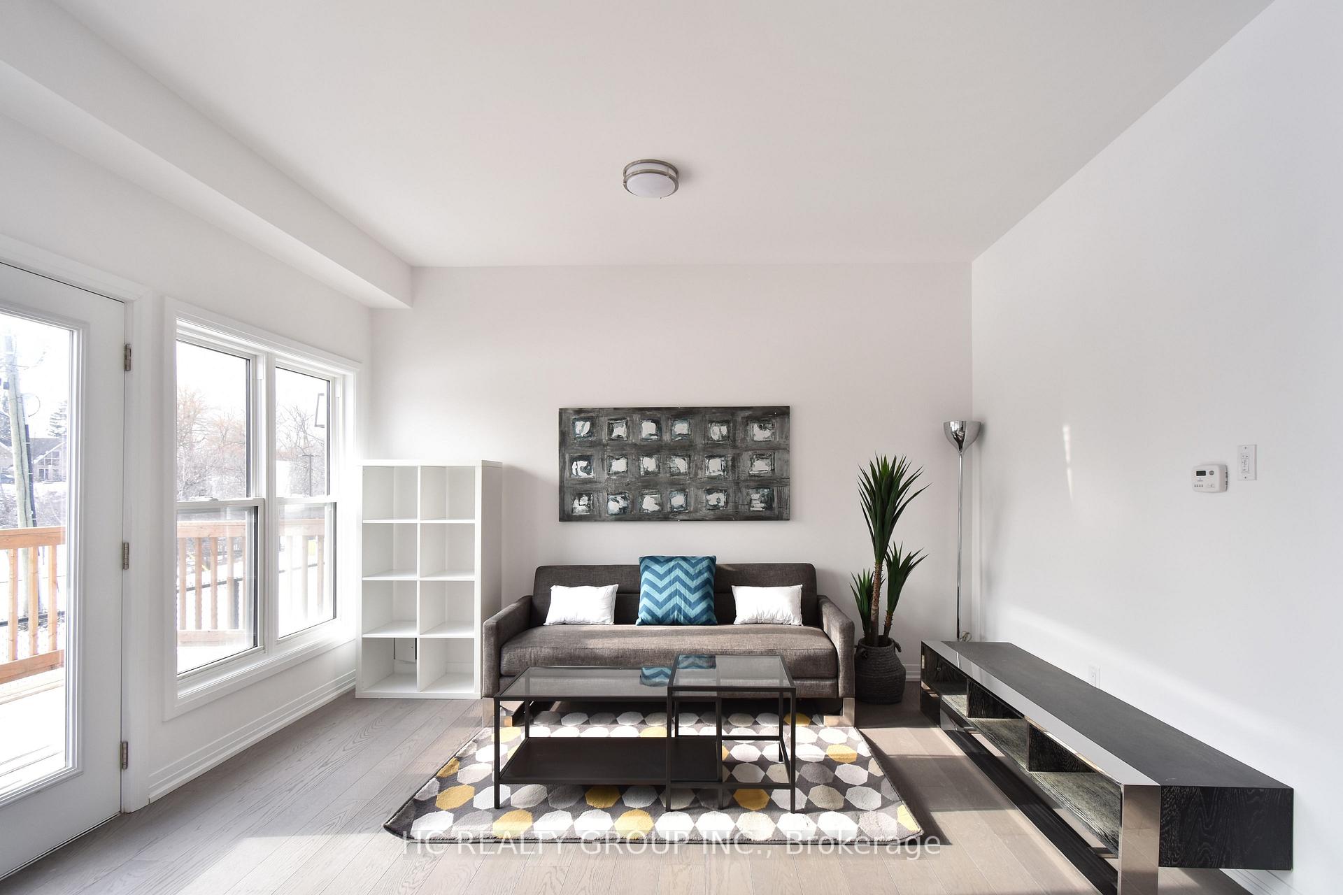 Photo 1 of 2 Yans Way, Markham, Buttonville — HOMEH