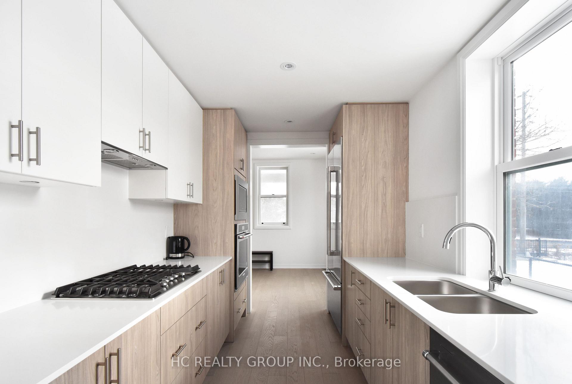 Photo 4 of 2 Yans Way, Markham, Buttonville — HOMEH