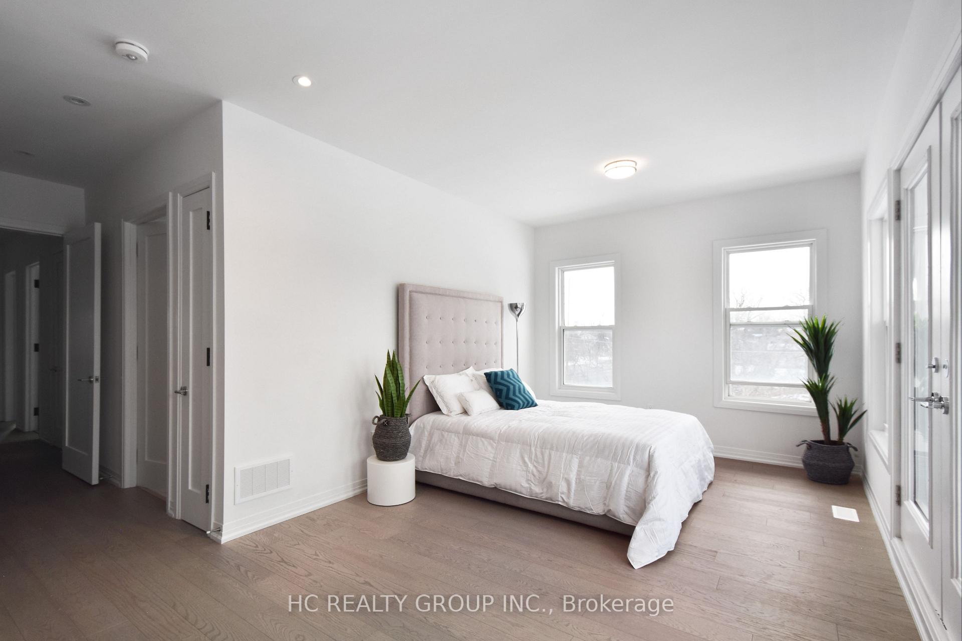 Photo 5 of 2 Yans Way, Markham, Buttonville — HOMEH