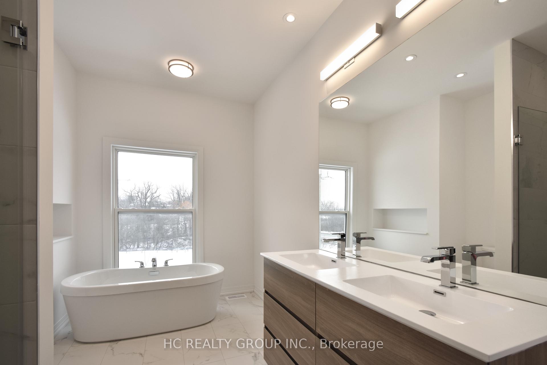 Photo 8 of 2 Yans Way, Markham, Buttonville — HOMEH