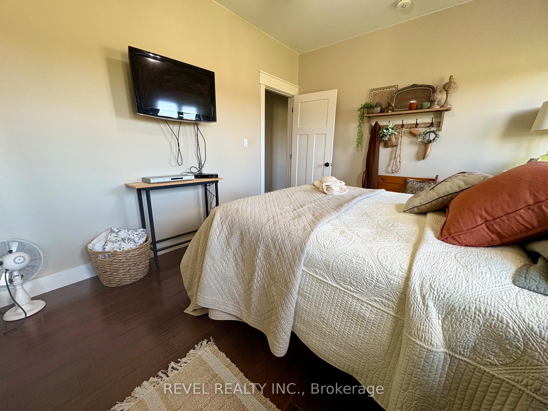 Photo 17 of 1267 4 & 5 Concession, Cochrane — HOMEH