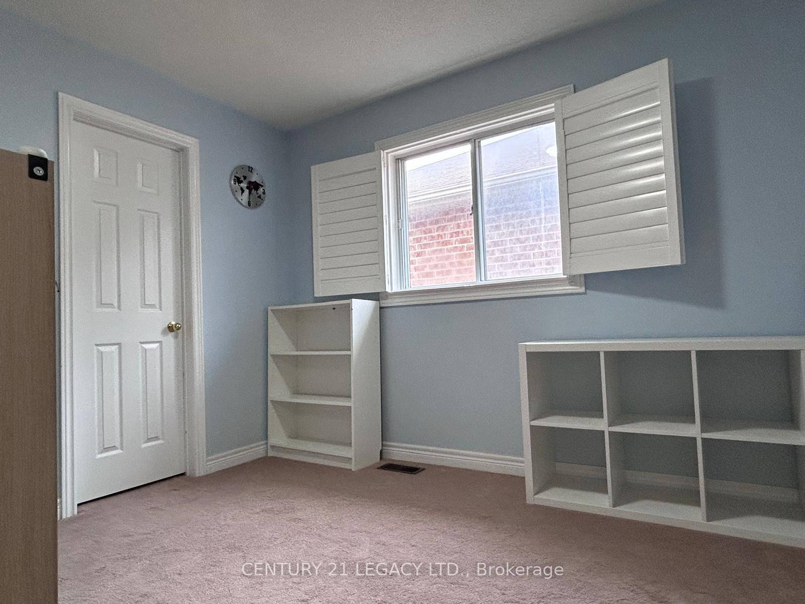 Photo 9 of 385 Comiskey Crescent, Mississauga, Meadowvale Village — HOMEH