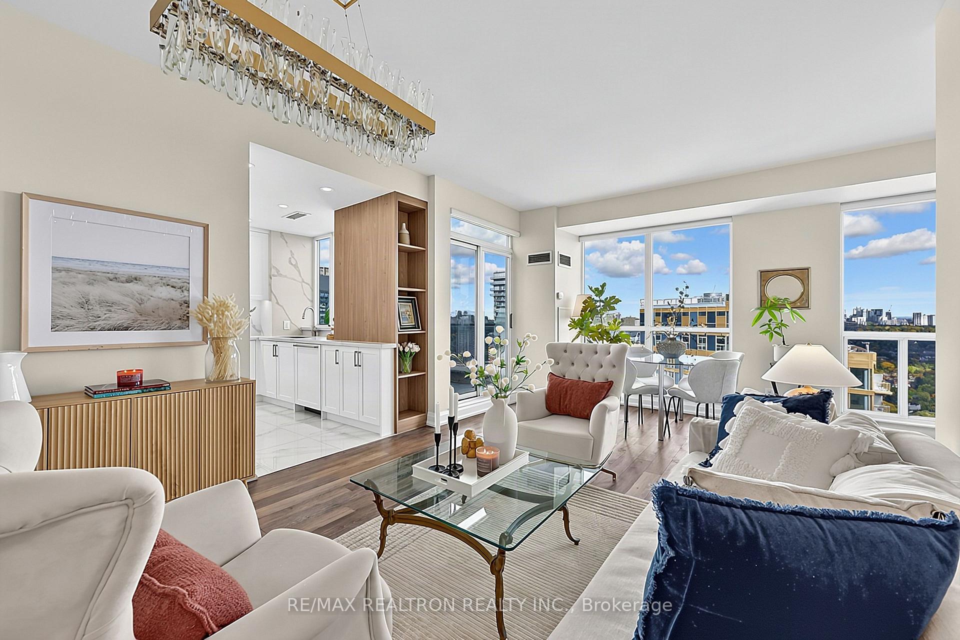 Photo 2 of Unit PH3802, 8 Park Road, Toronto, Rosedale-Moore Park — HOMEH