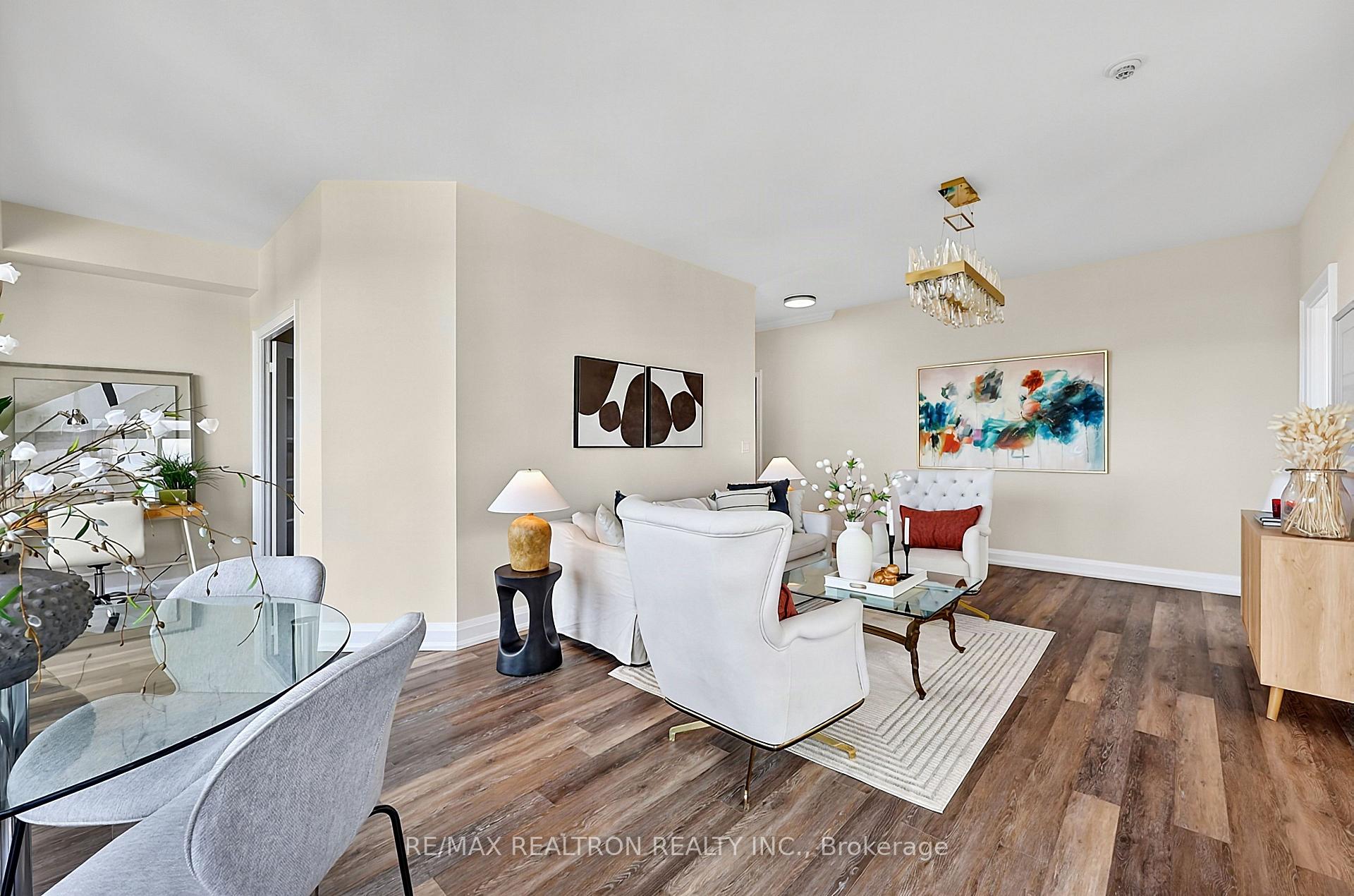 Photo 7 of Unit PH3802, 8 Park Road, Toronto, Rosedale-Moore Park — HOMEH