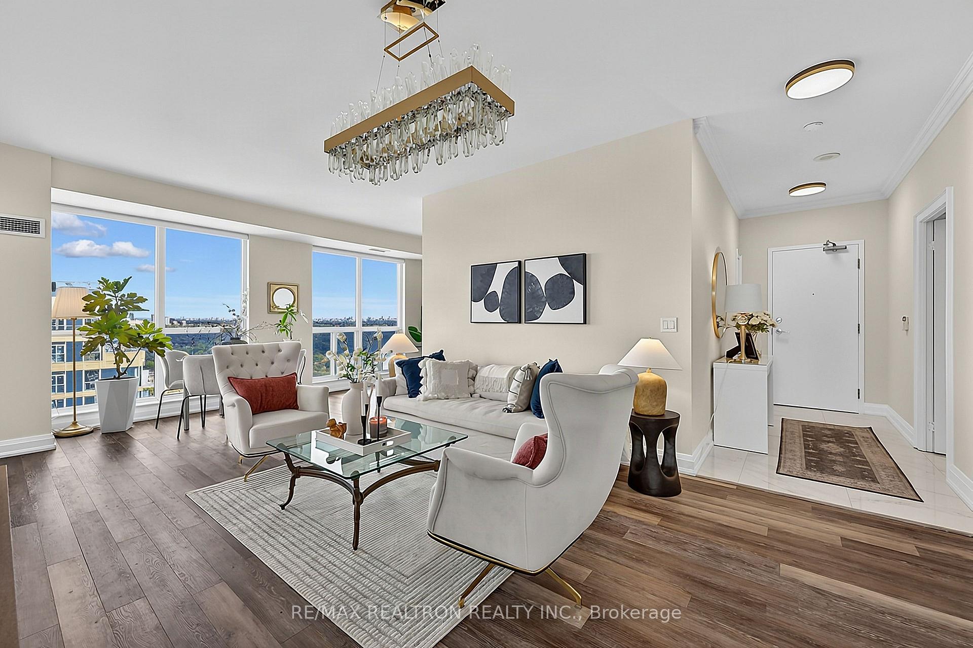 Photo 9 of Unit PH3802, 8 Park Road, Toronto, Rosedale-Moore Park — HOMEH