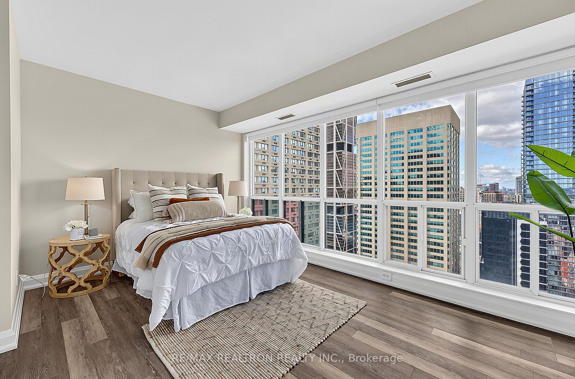 Photo 23 of Unit PH3802, 8 Park Road, Toronto, Rosedale-Moore Park — HOMEH