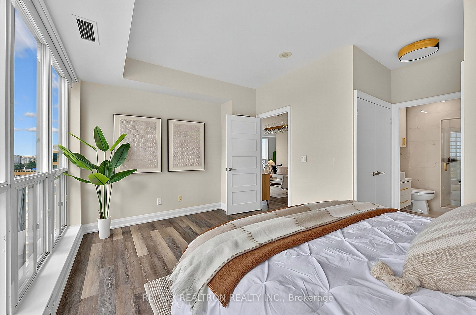 Photo 24 of Unit PH3802, 8 Park Road, Toronto, Rosedale-Moore Park — HOMEH