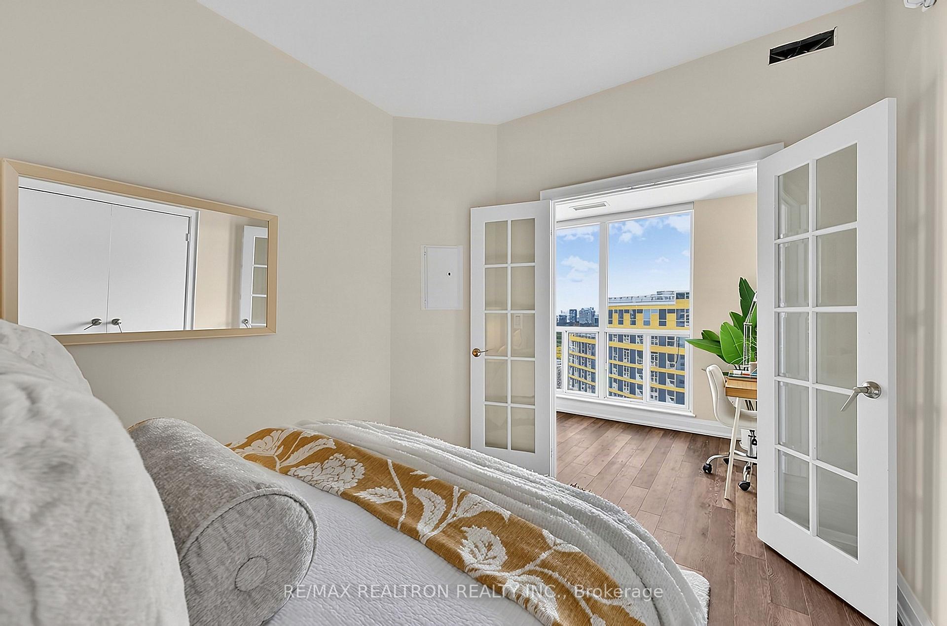 Photo 26 of Unit PH3802, 8 Park Road, Toronto, Rosedale-Moore Park — HOMEH