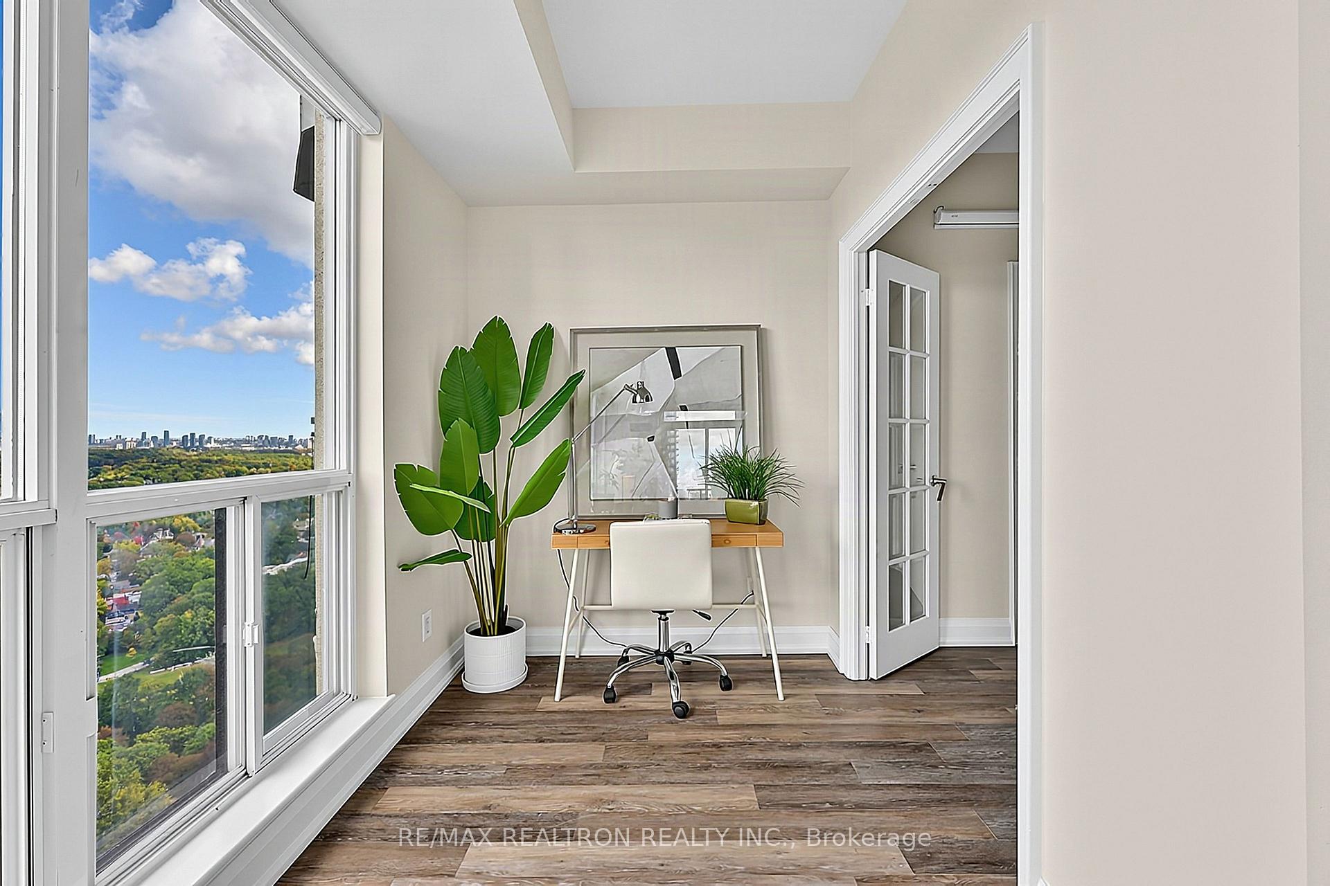 Photo 29 of Unit PH3802, 8 Park Road, Toronto, Rosedale-Moore Park — HOMEH