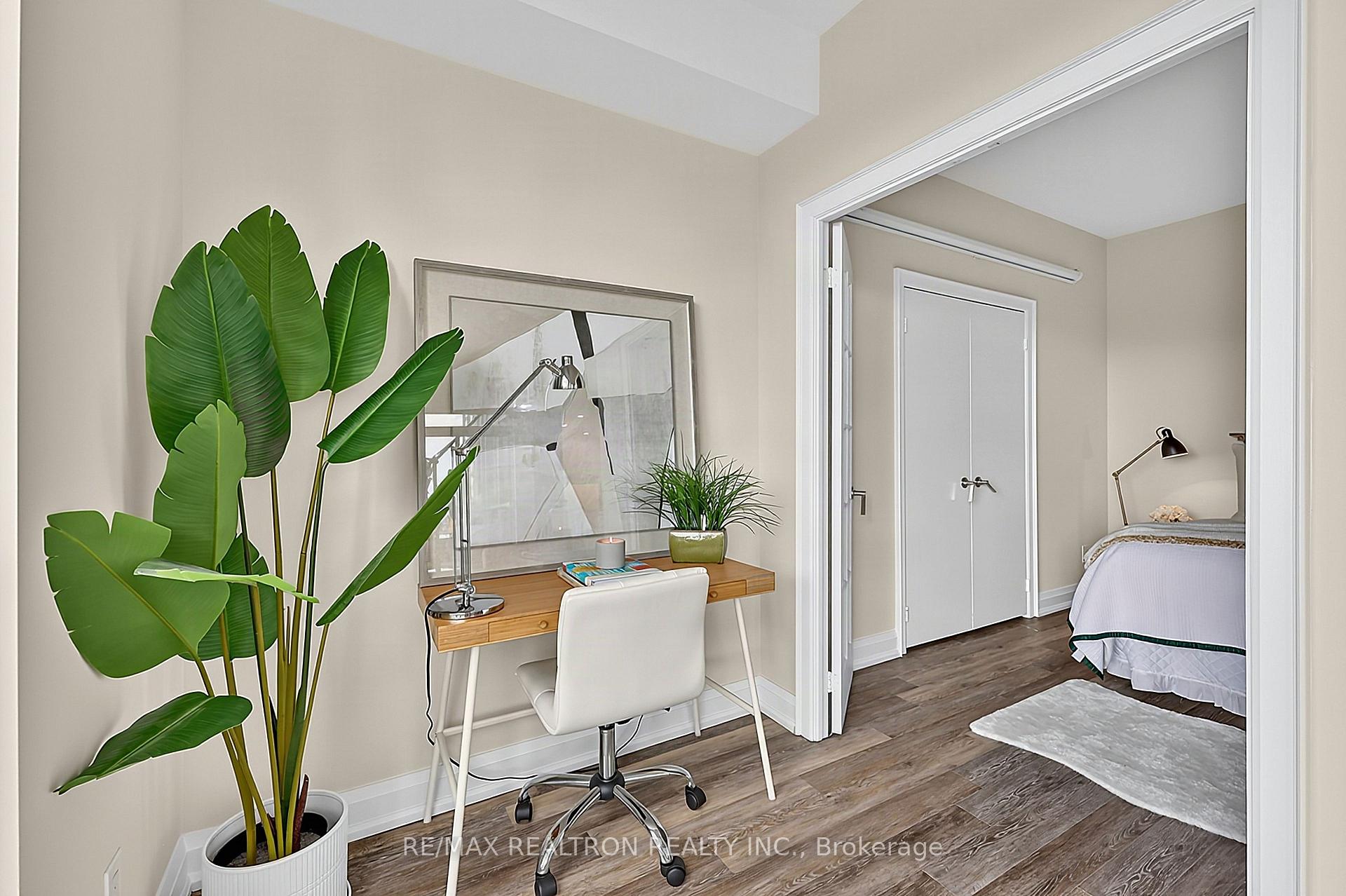 Photo 42 of Unit PH3802, 8 Park Road, Toronto, Rosedale-Moore Park — HOMEH