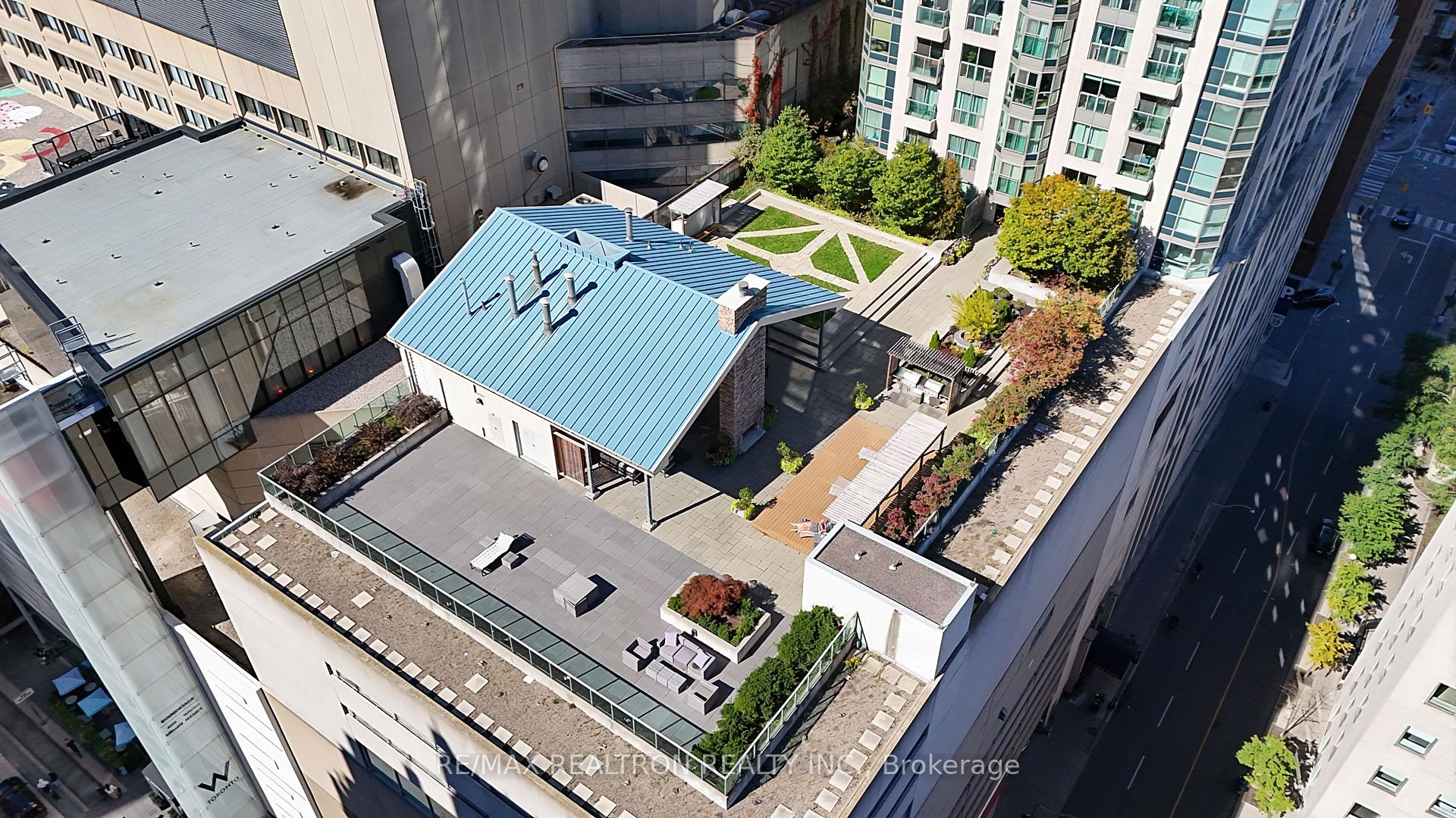 Photo 46 of Unit PH3802, 8 Park Road, Toronto, Rosedale-Moore Park — HOMEH