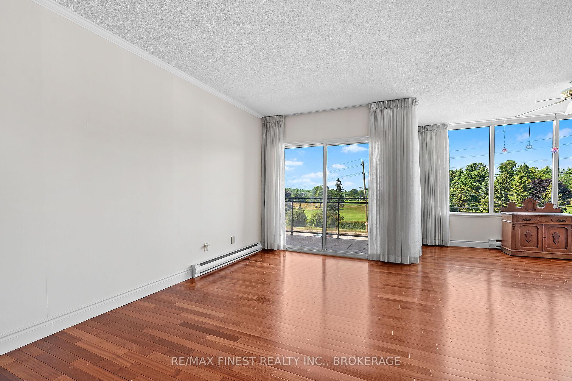 Photo 8 of Unit 302, 1000 King Street W, Kingston, Central City West — HOMEH