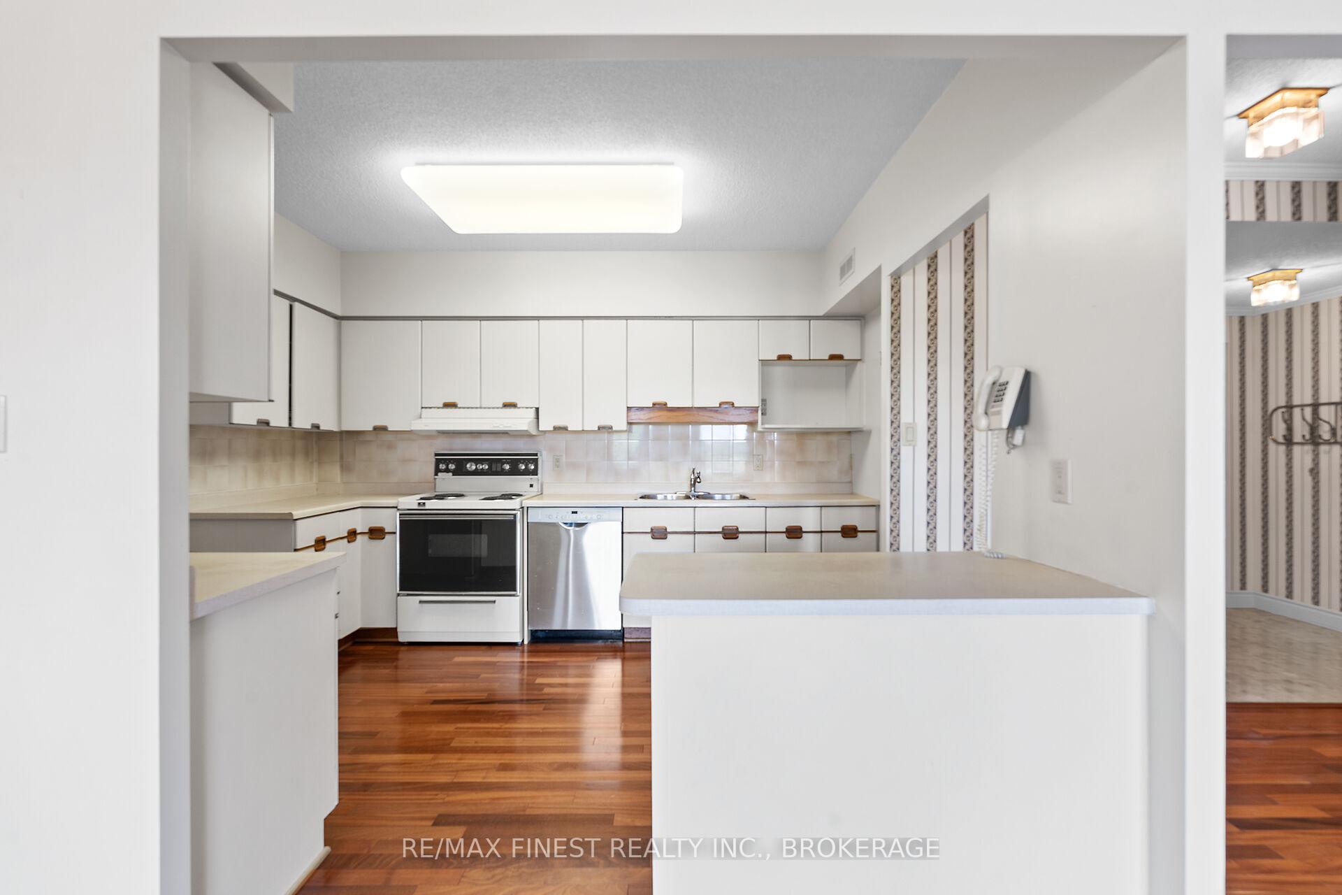 Photo 15 of Unit 302, 1000 King Street W, Kingston, Central City West — HOMEH