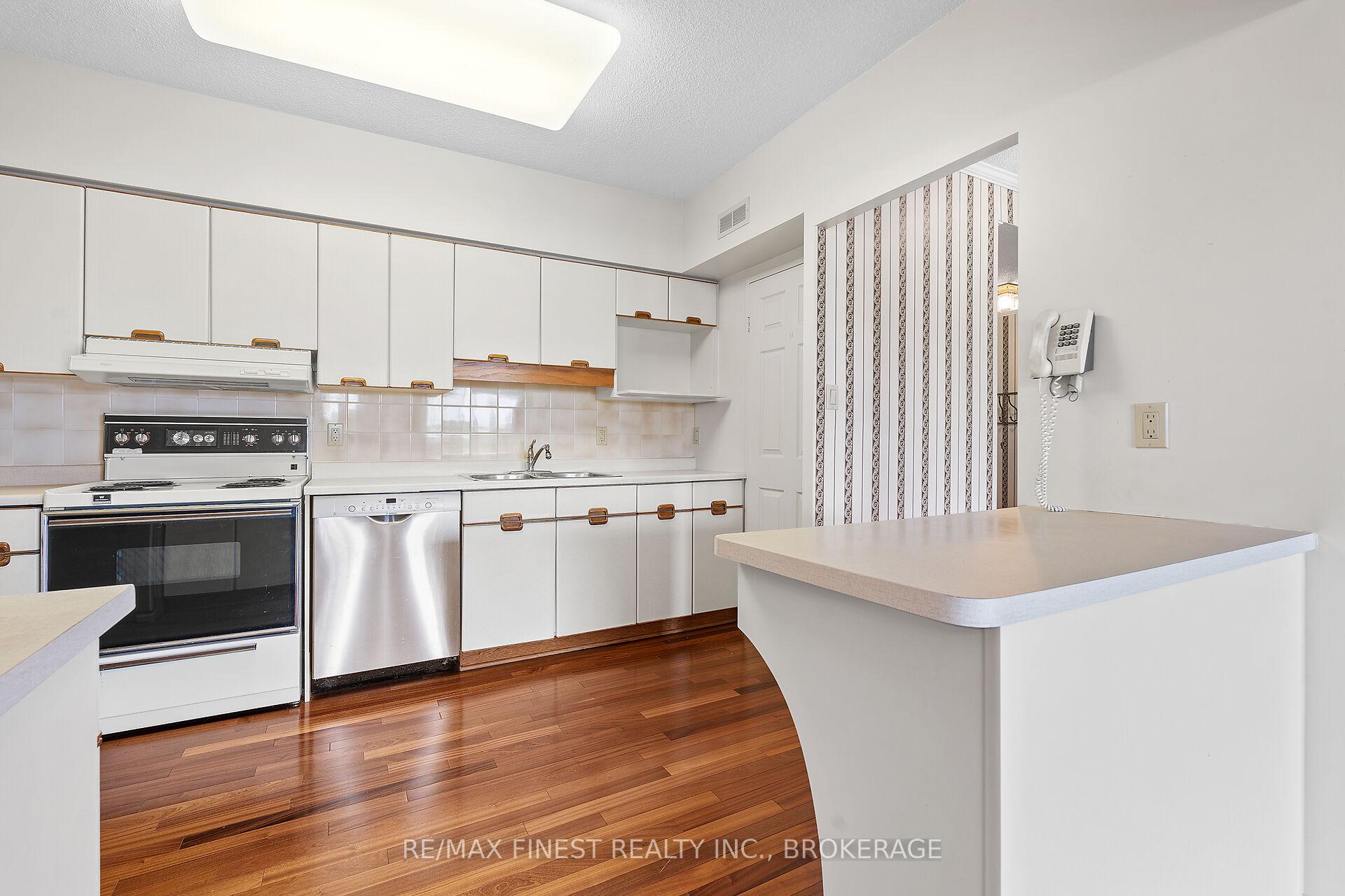Photo 16 of Unit 302, 1000 King Street W, Kingston, Central City West — HOMEH