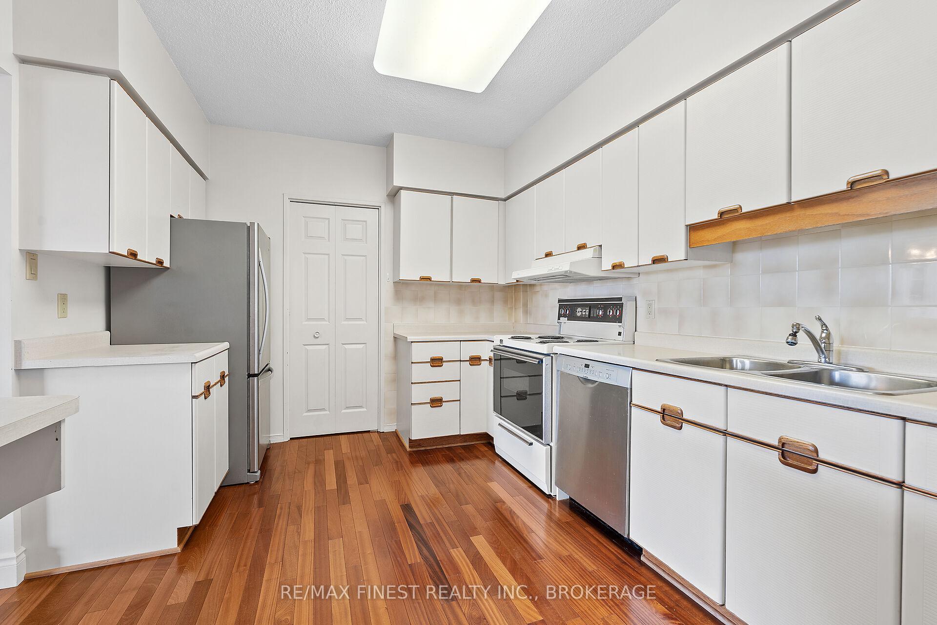 Photo 18 of Unit 302, 1000 King Street W, Kingston, Central City West — HOMEH