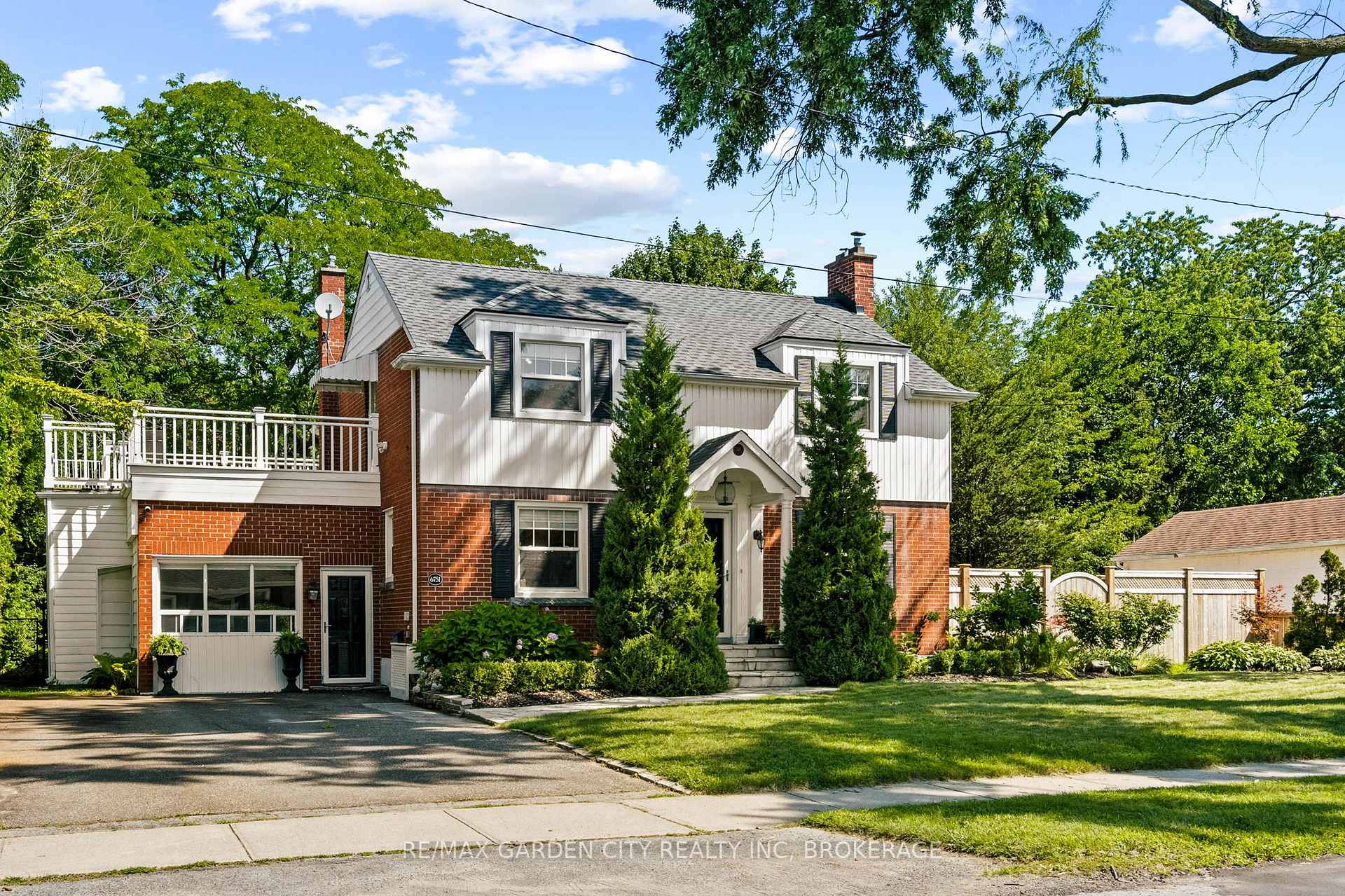Photo of 6751 Barker Street