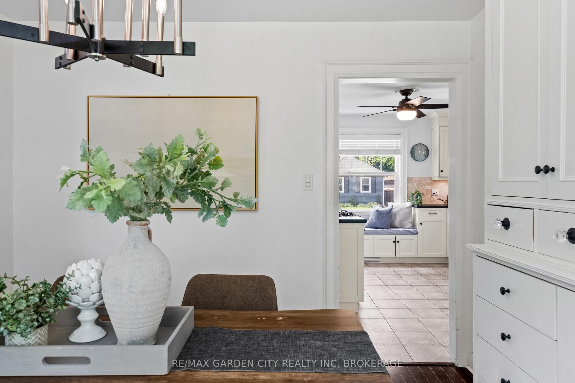 Photo 13 of 6751 Barker Street, Niagara Falls, Dorchester — HOMEH