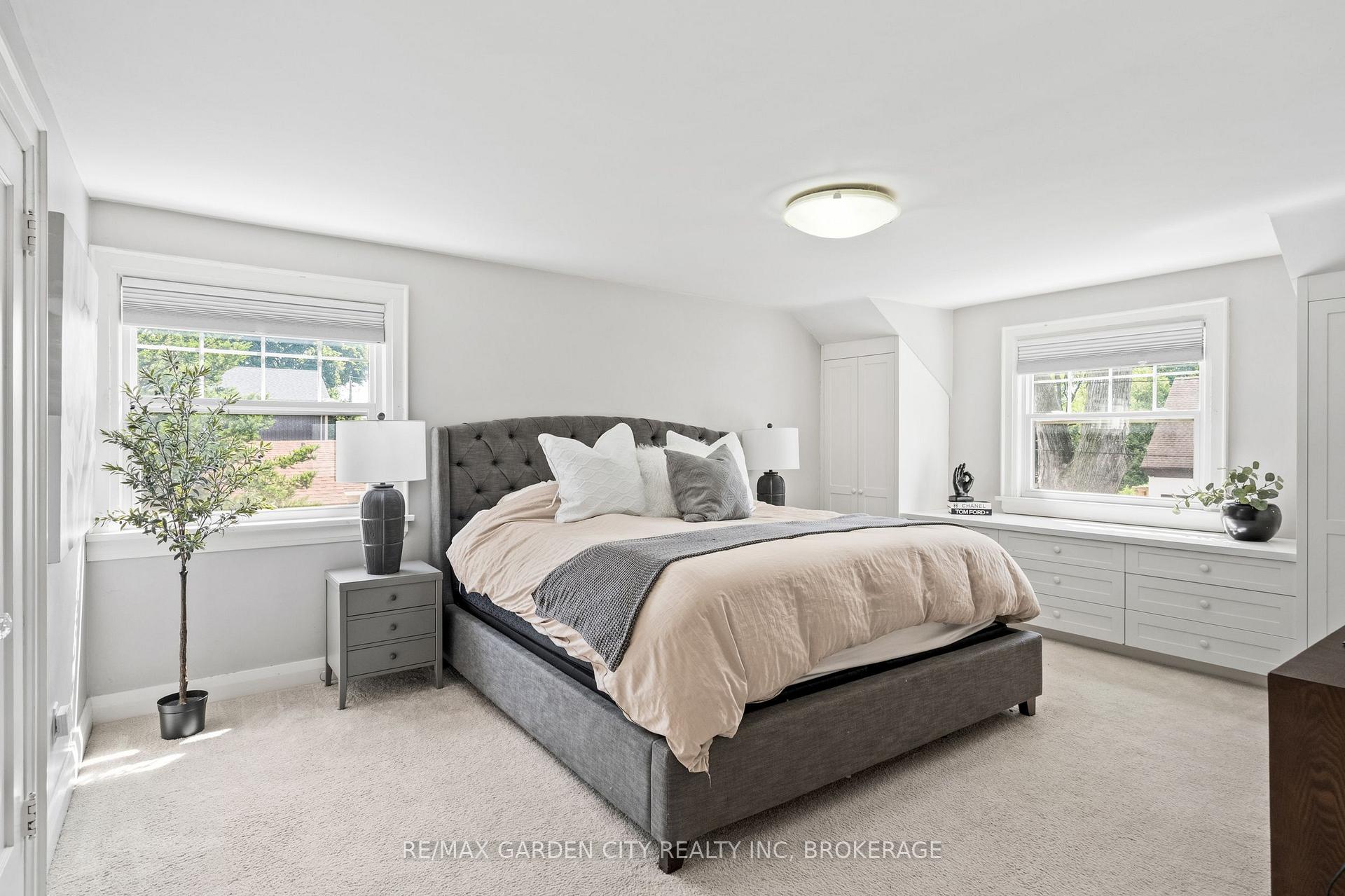 Photo 23 of 6751 Barker Street, Niagara Falls, Dorchester — HOMEH