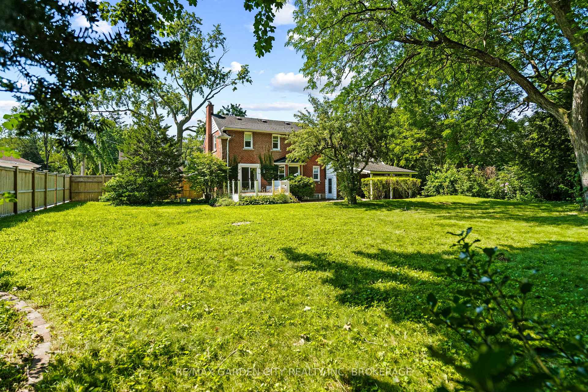 Photo 40 of 6751 Barker Street, Niagara Falls, Dorchester — HOMEH