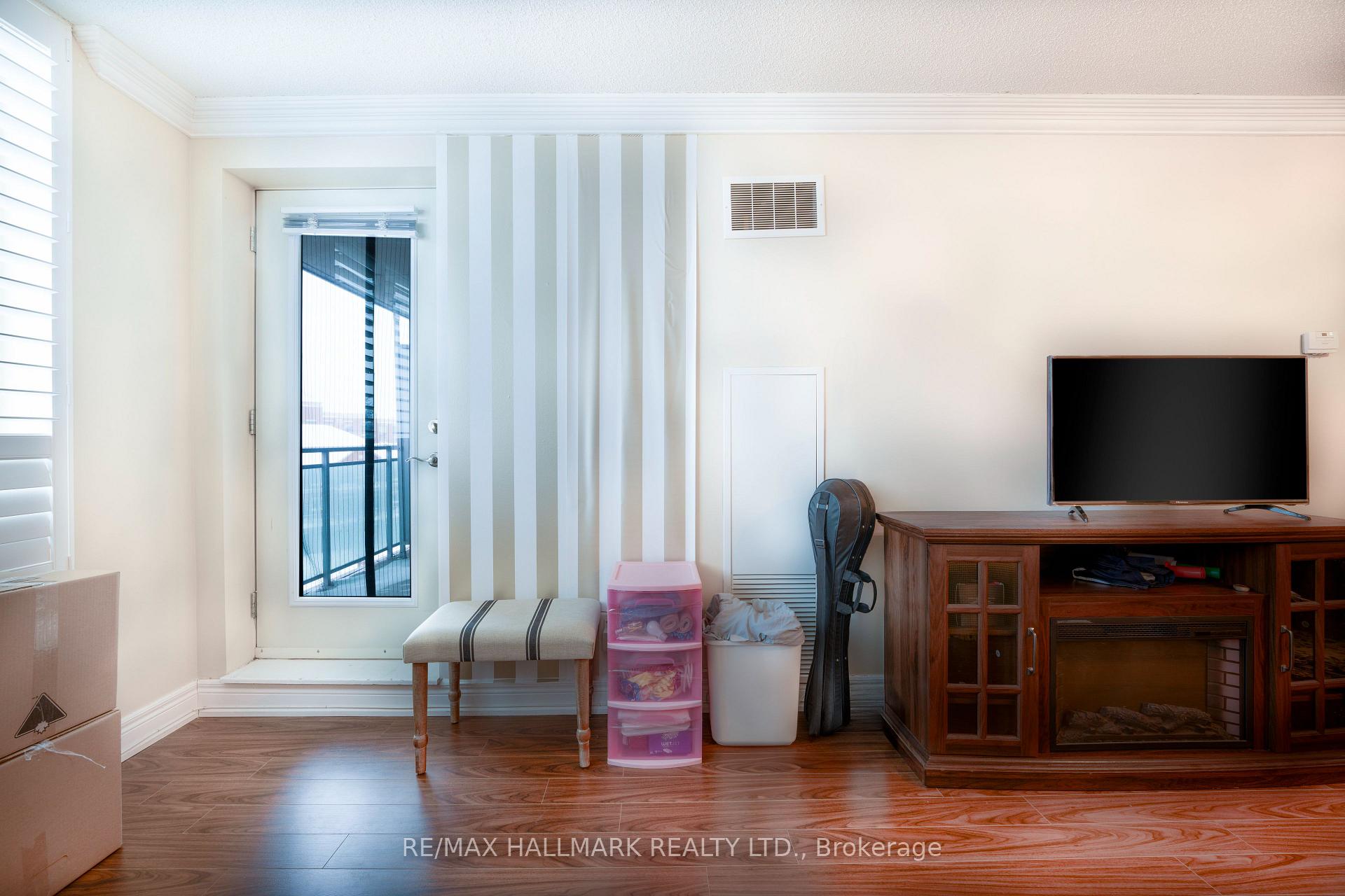 Photo 5 of Unit 316, 62 Suncrest Boulevard, Markham, Commerce Valley — HOMEH